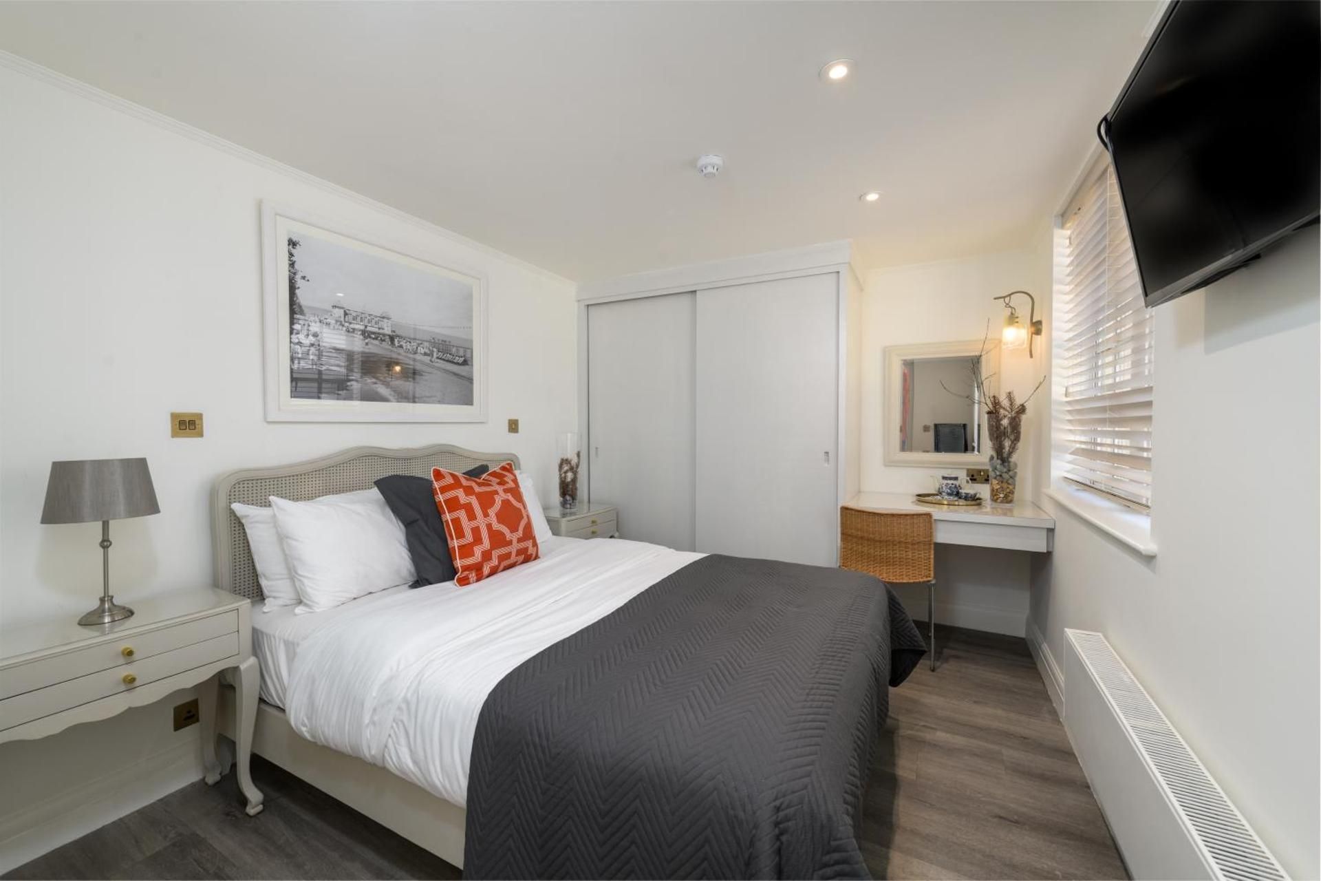 One-Bedroom Premier Apartment