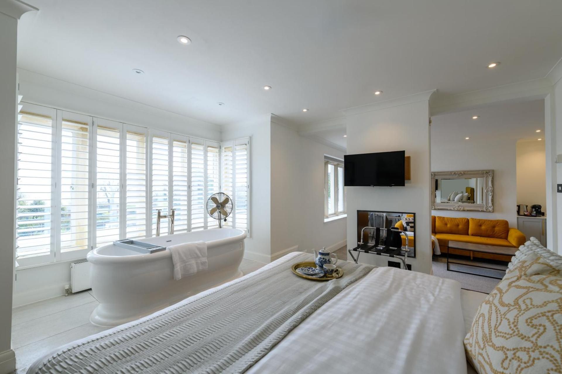 Deluxe Suite with Sea View