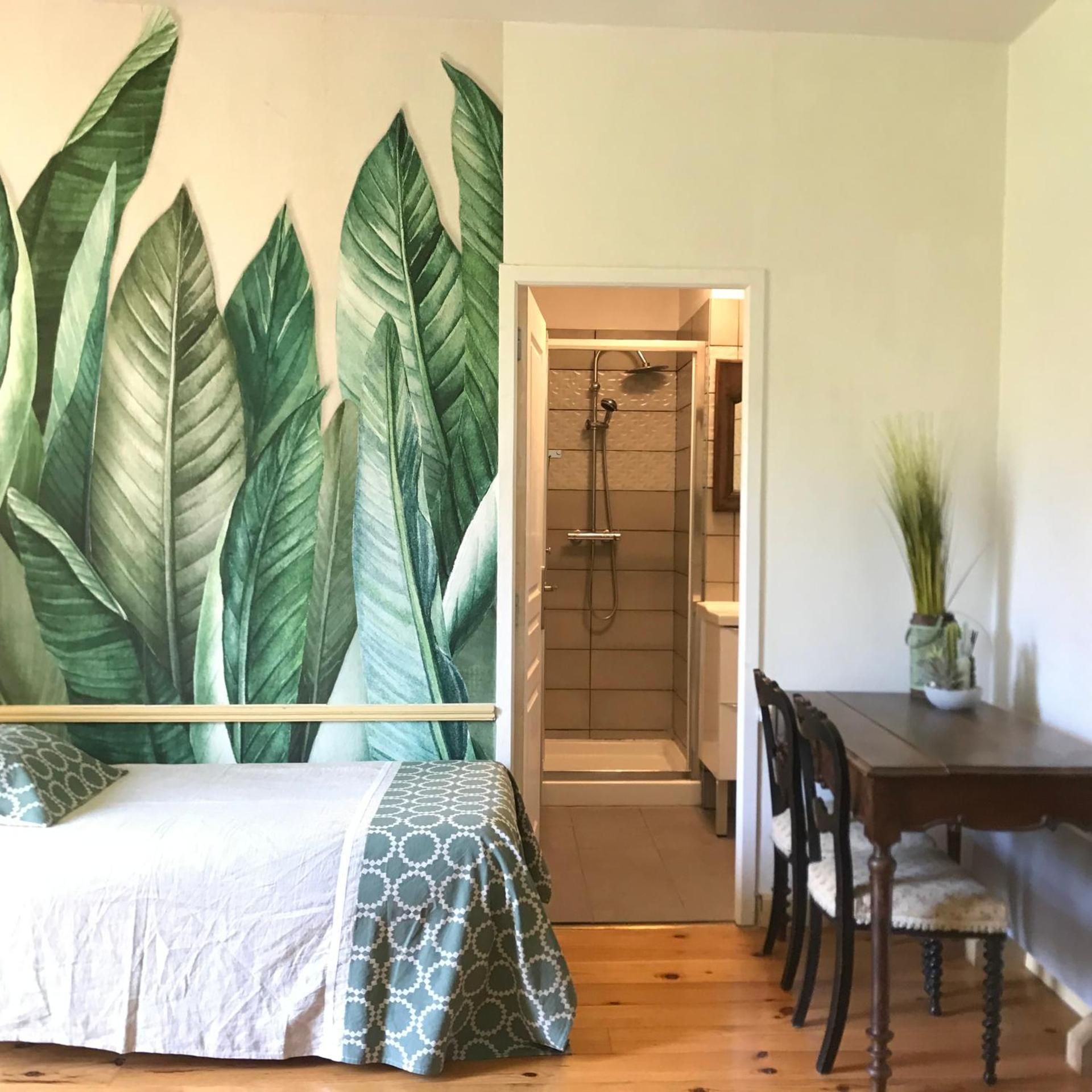 Basic Triple Room with Shared Bathroom