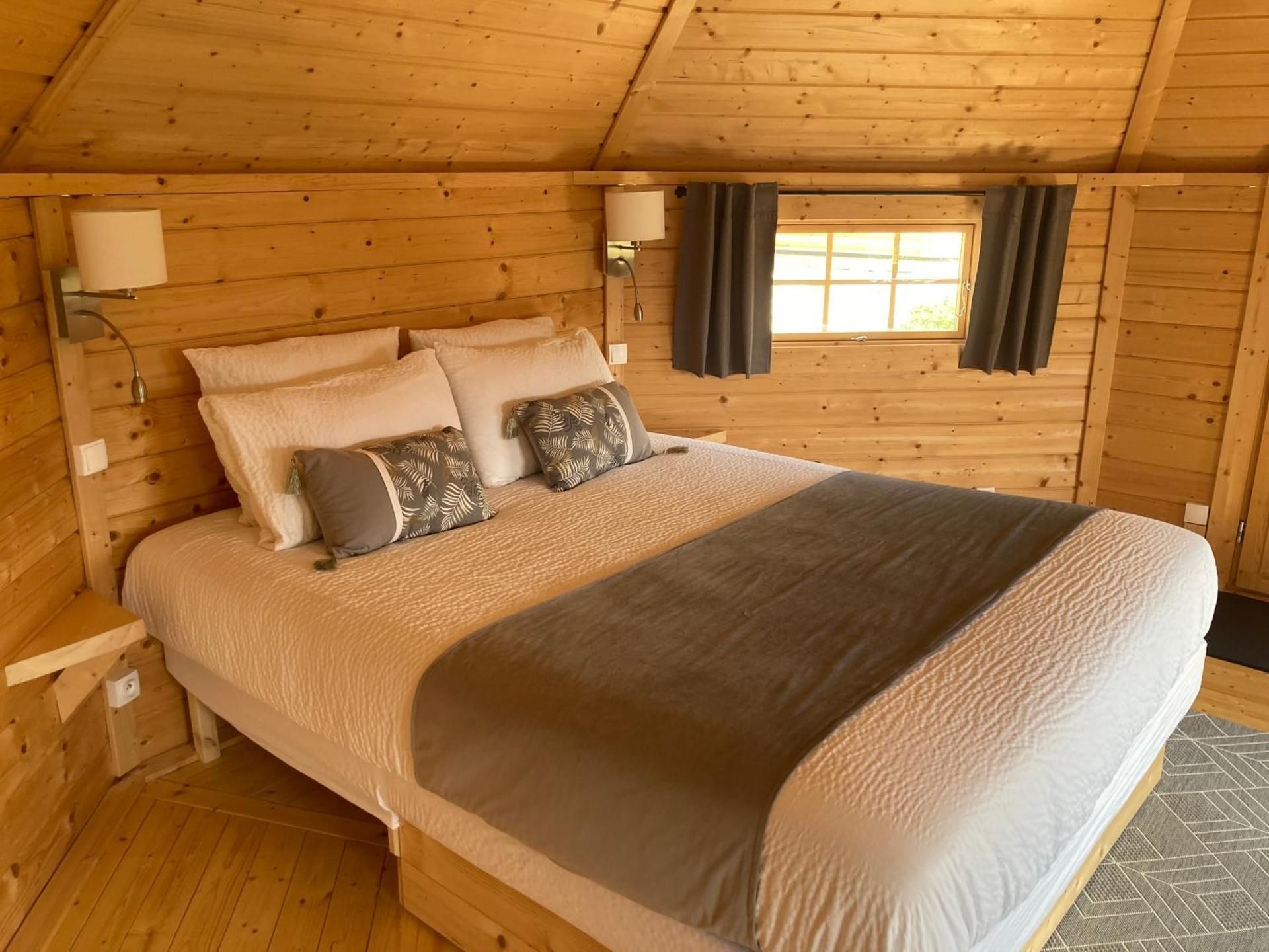Quadruple Room with Private Bathroom