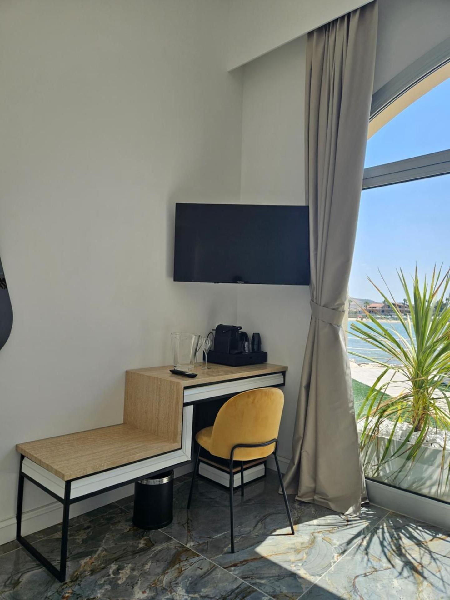 Queen Room with Sea View