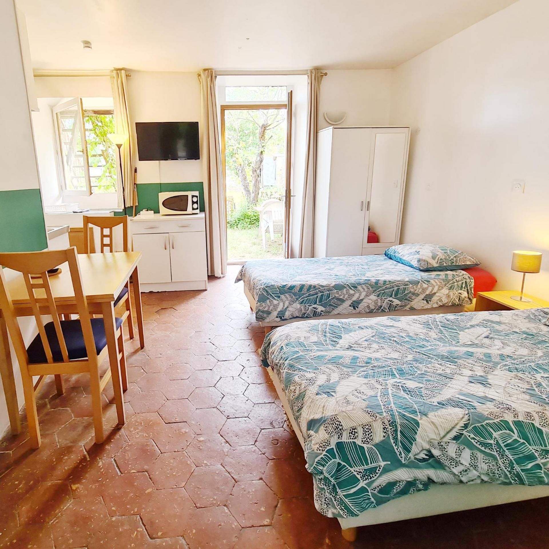 Studio Apartment