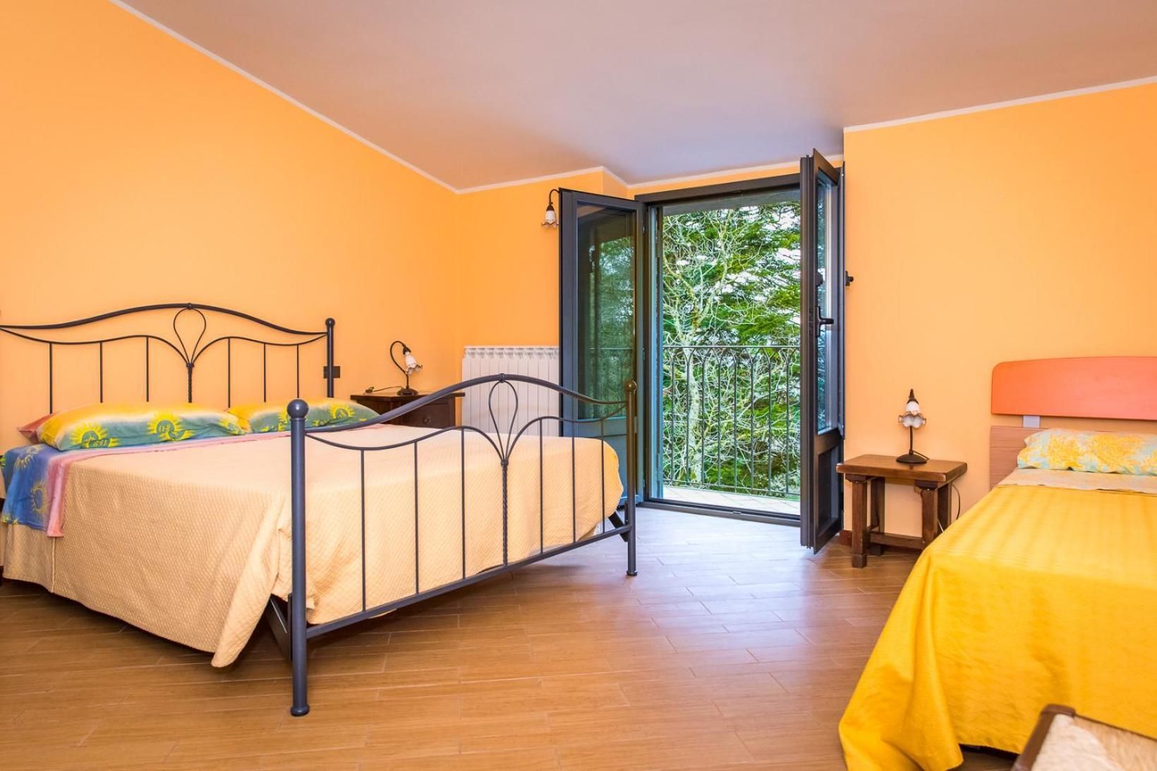 Triple Room with Private External Bathroom