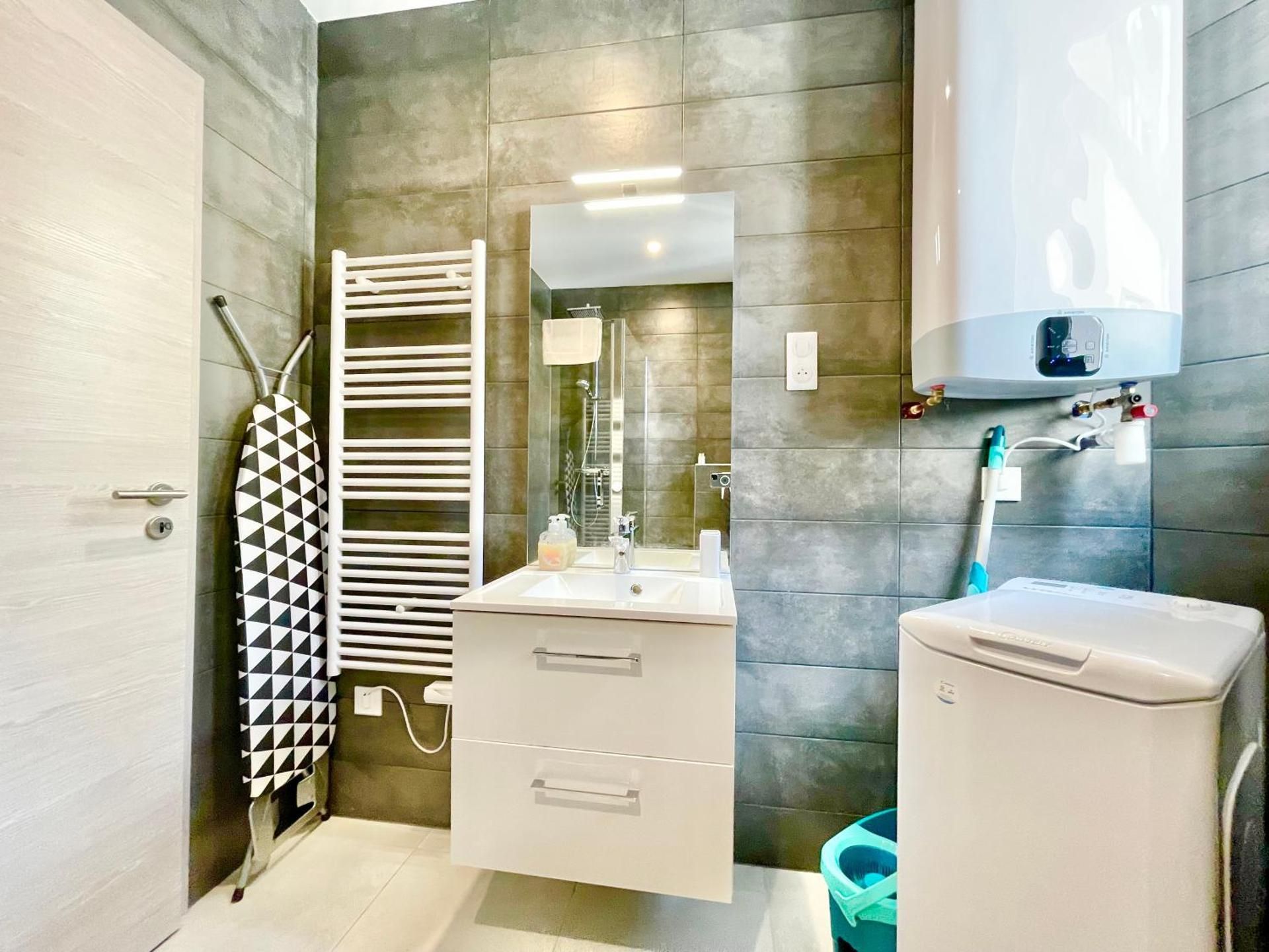 Deluxe Apartment