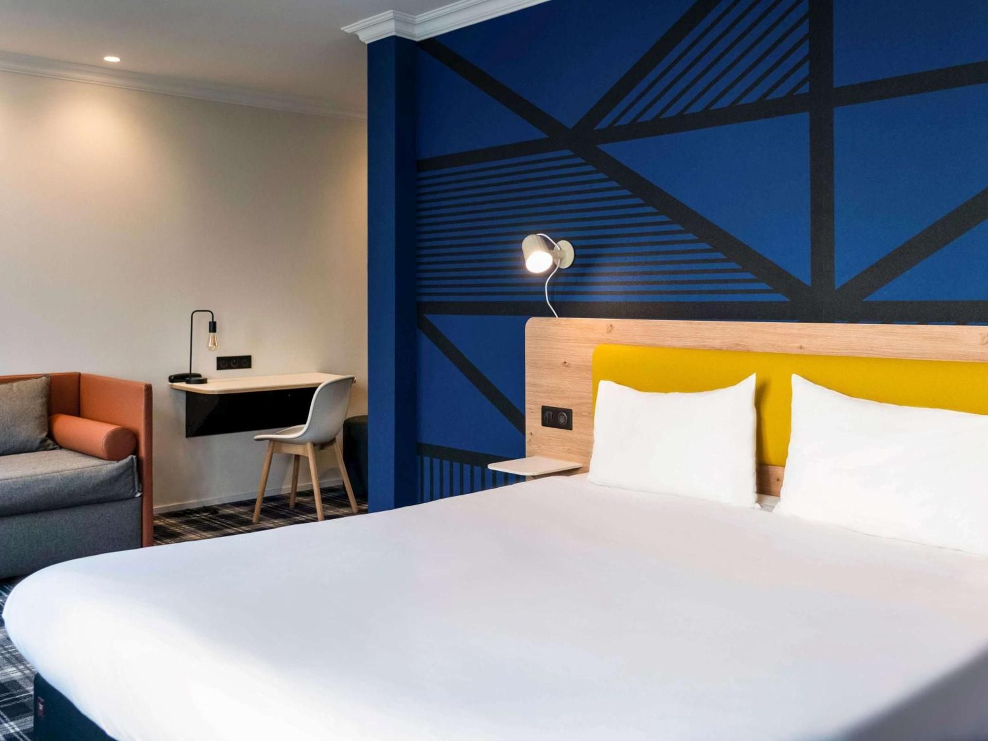 ibis Styles Colmar Centre Standard Family Suite With One Double Bed And Twin Beds