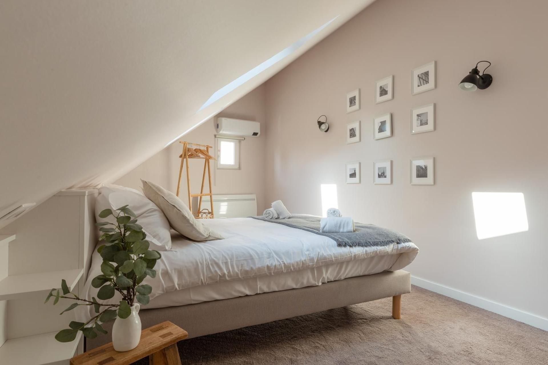  One-Bedroom Apartment with Air-conditioning  
