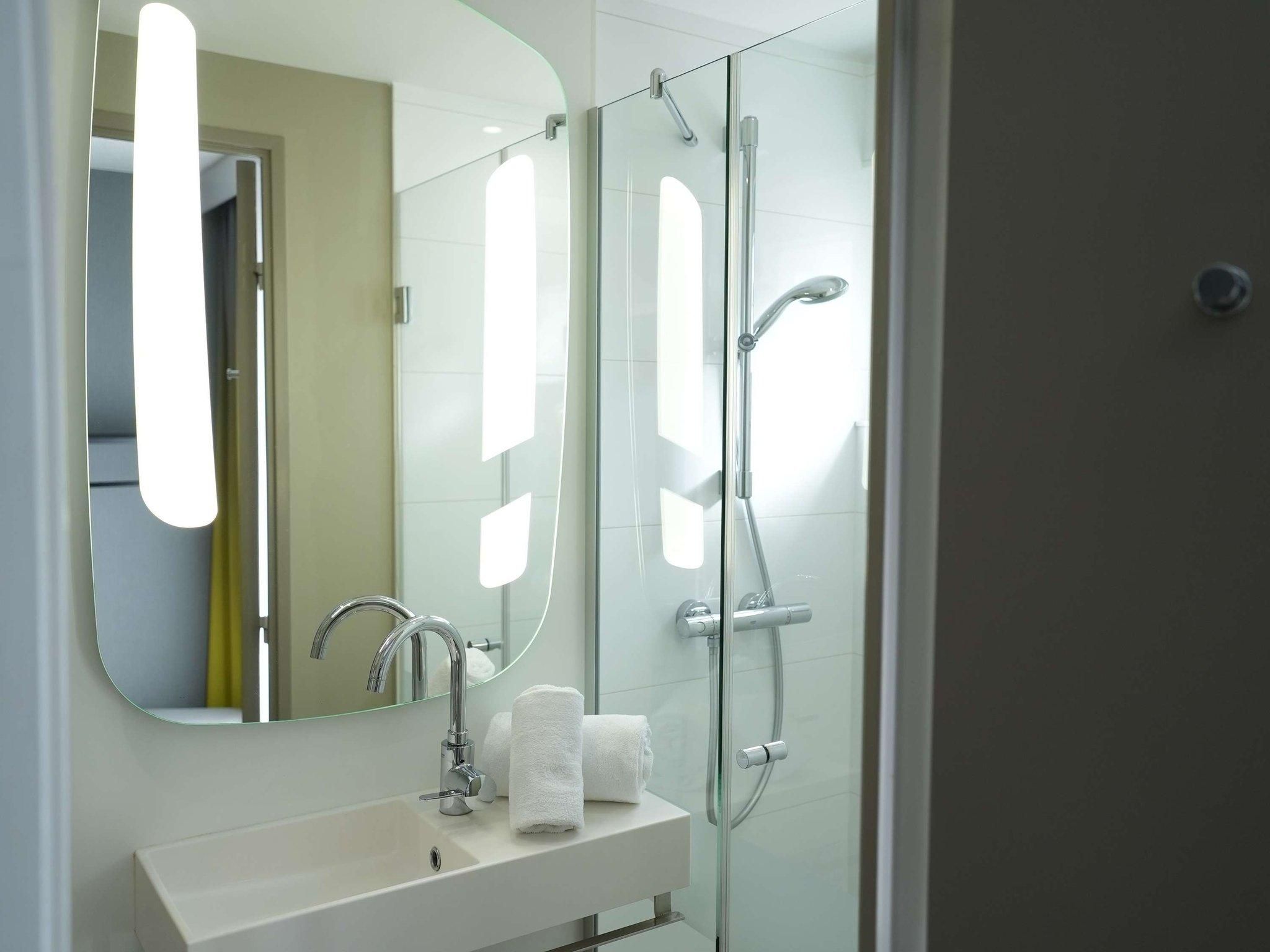 ibis Colmar Centre Standard Room with 2 Single Beds 2