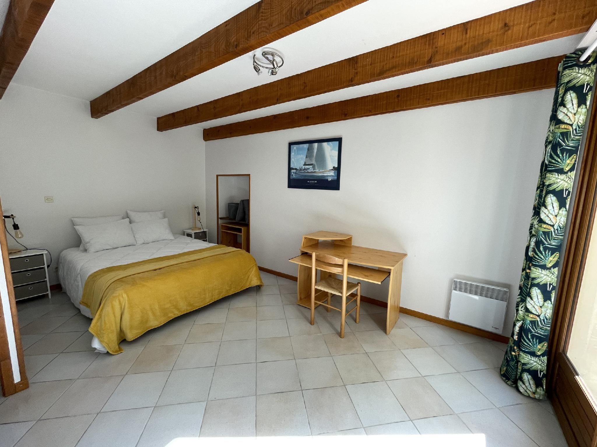 Gîte-Appartement-Salle d'eau-Vue sur Jardin