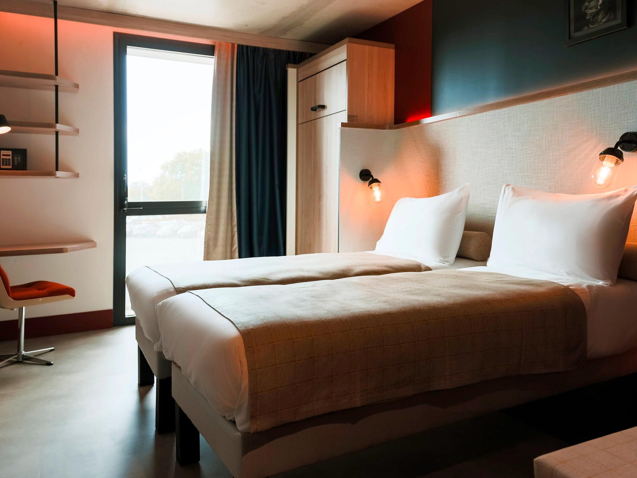 ibis Styles La Rochelle Centre Gare Standard Room - 2 Single Beds And One Single Bed