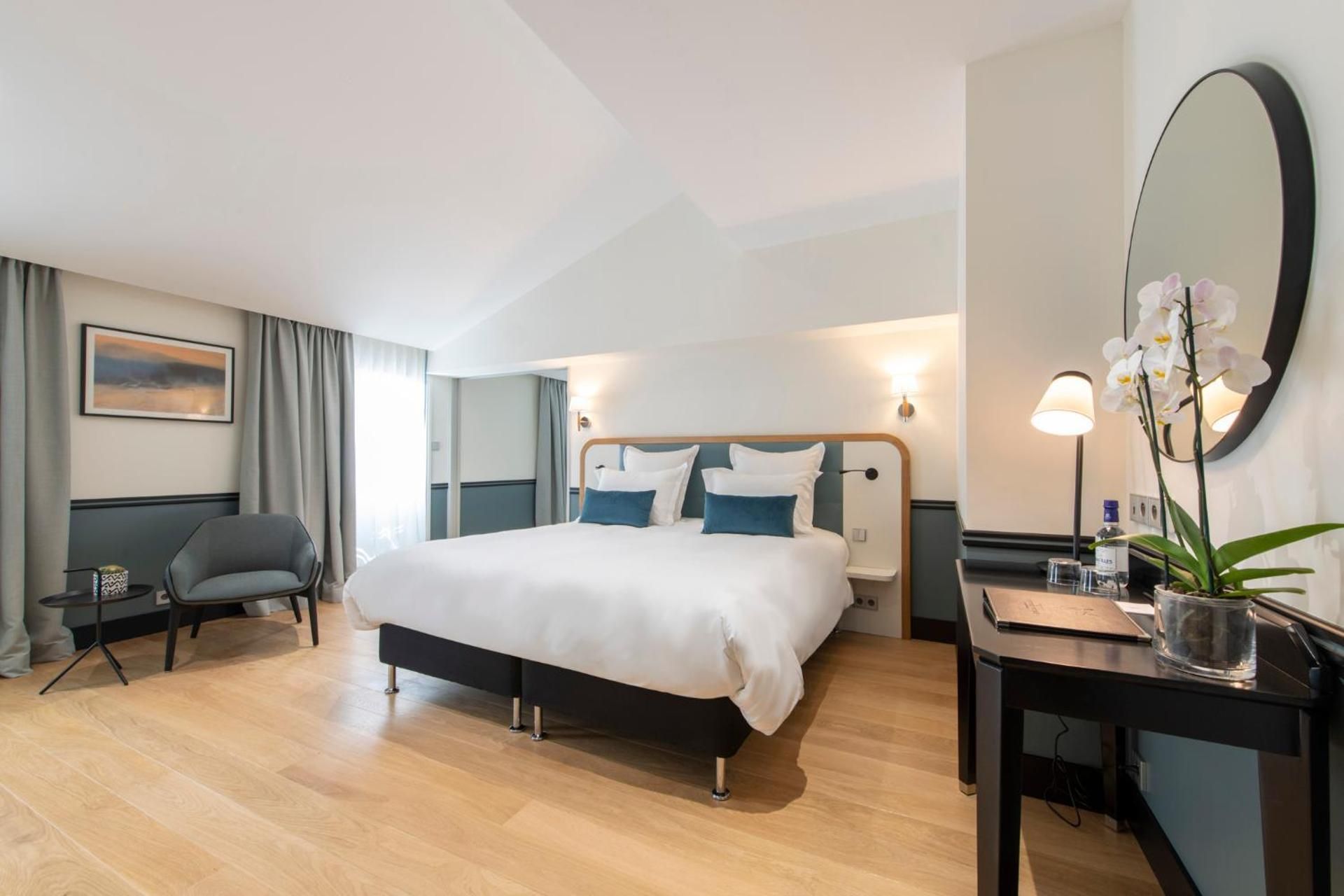 Signature Suite