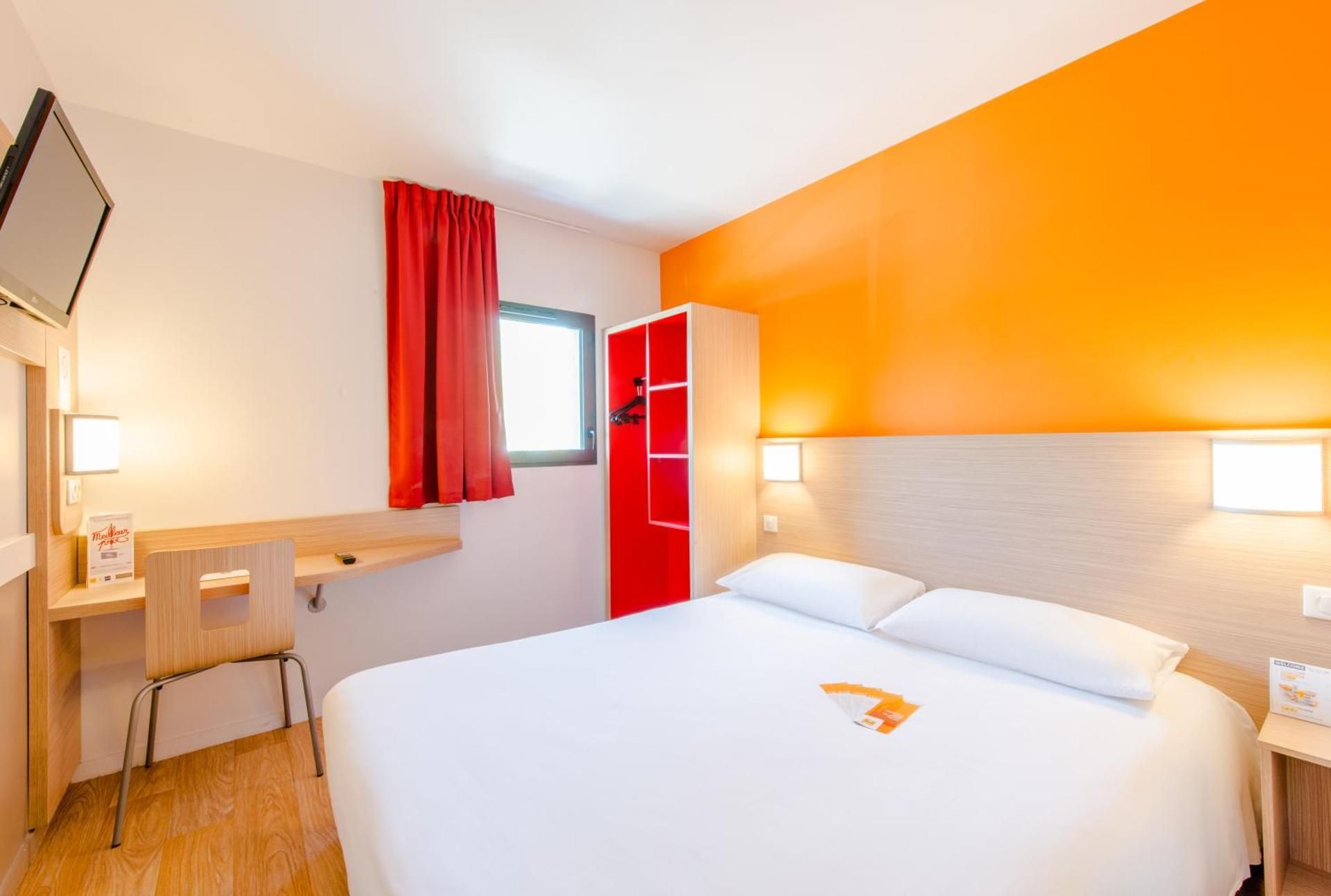 Standard Room with 1 double bed