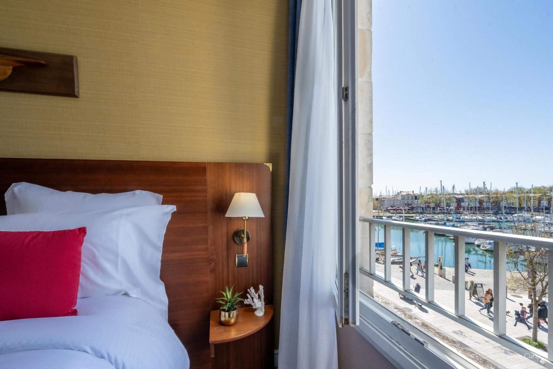 Hotel Le Yachtman, The Originals Collection Junior Suite with Sea View or Swimming pool View