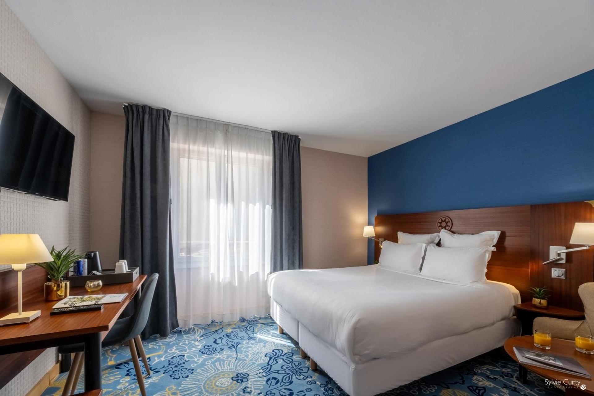 Double Room with Pool View