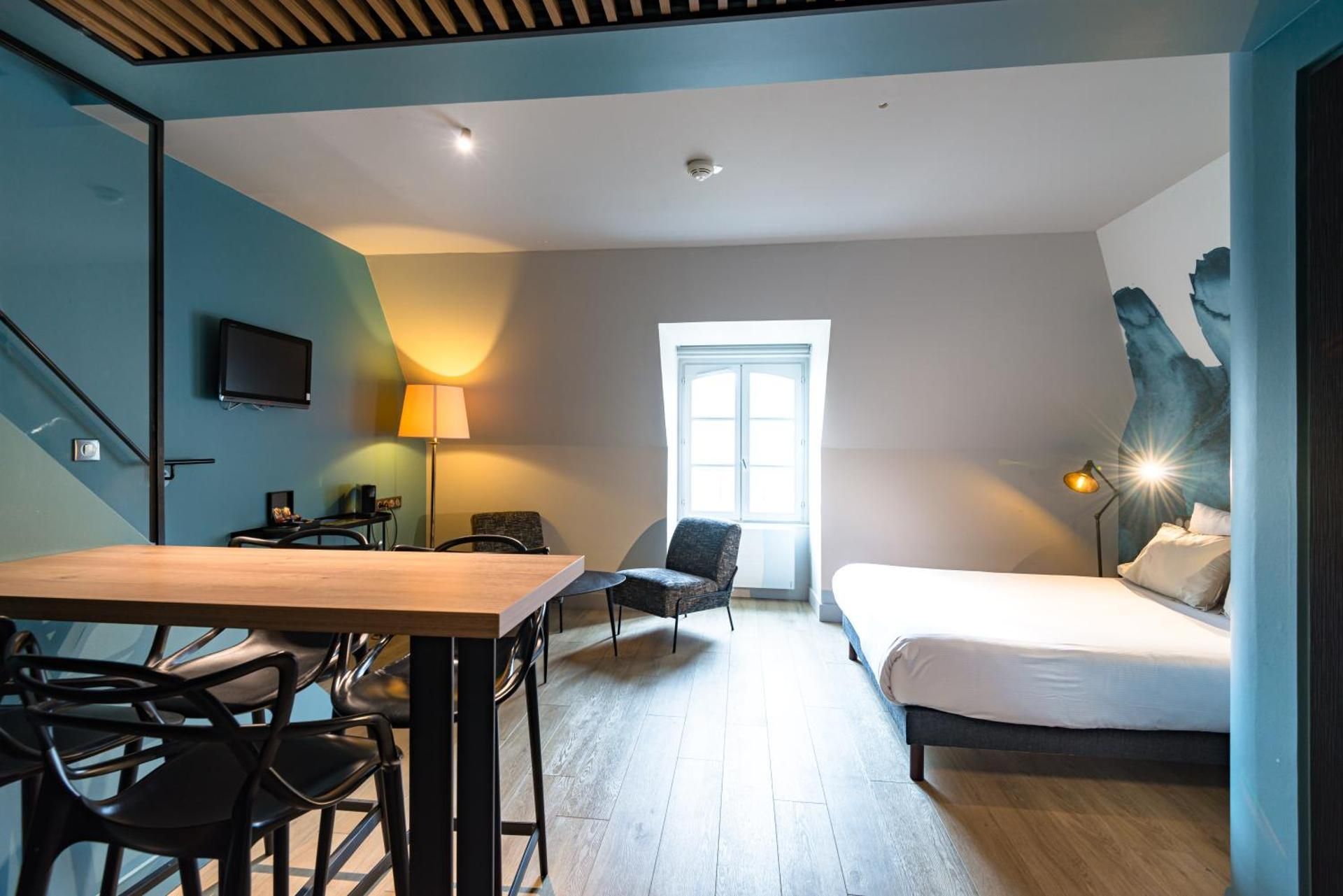 Apartment - Split Level
