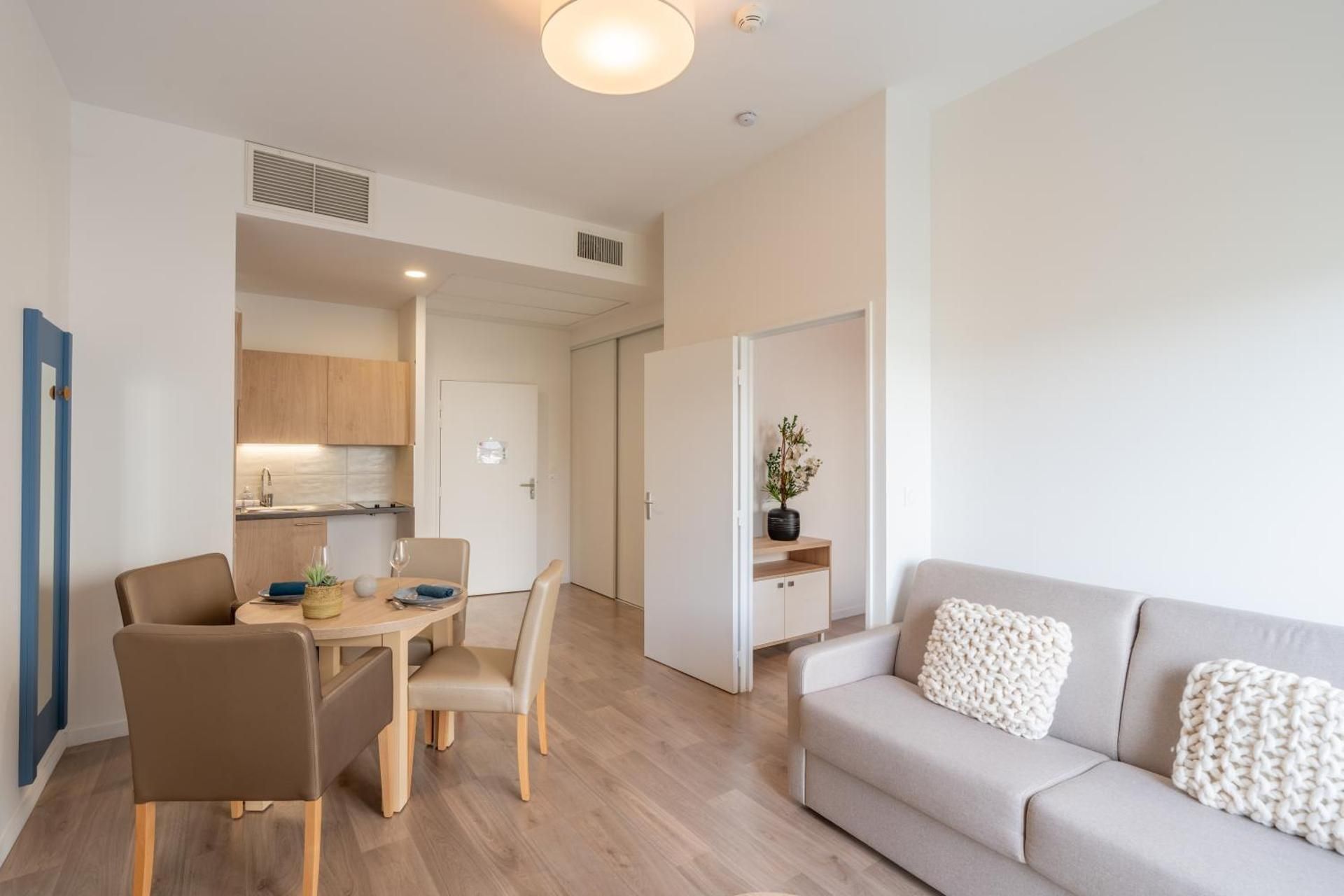 One-Bedroom Apartment