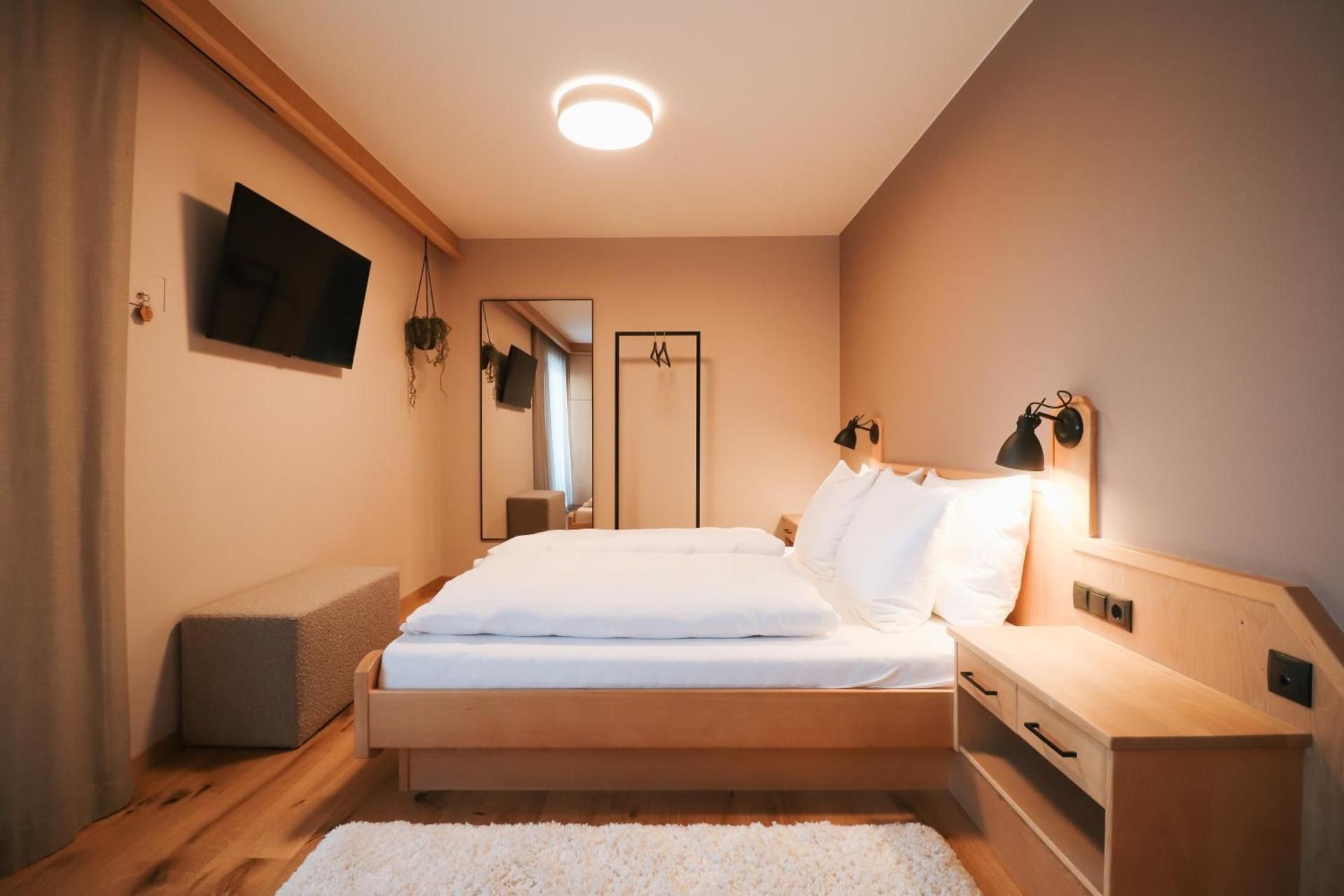 One-Bedroom Apartment (2 Adults)