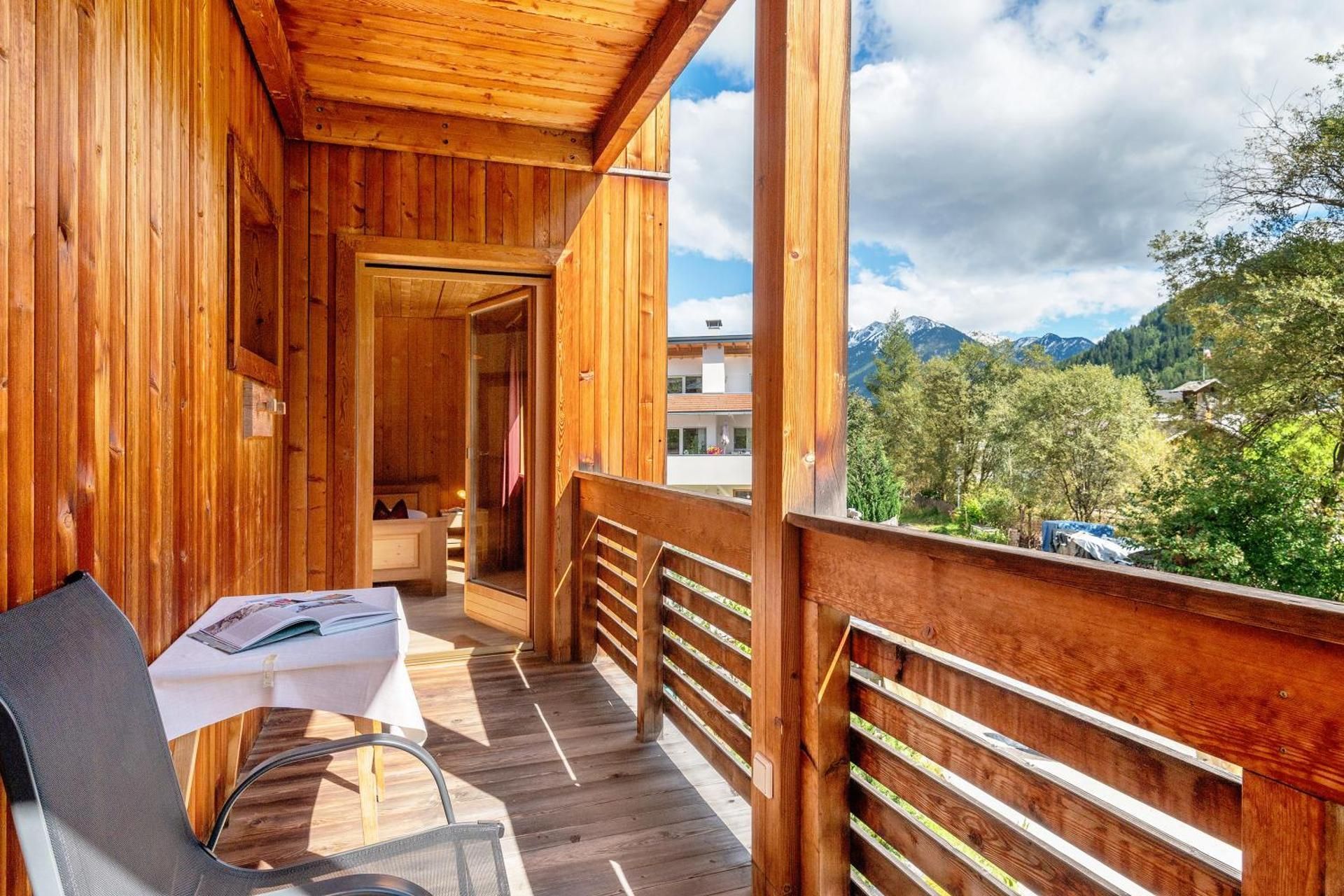 Superior One-Bedroom Apartment with Balcony