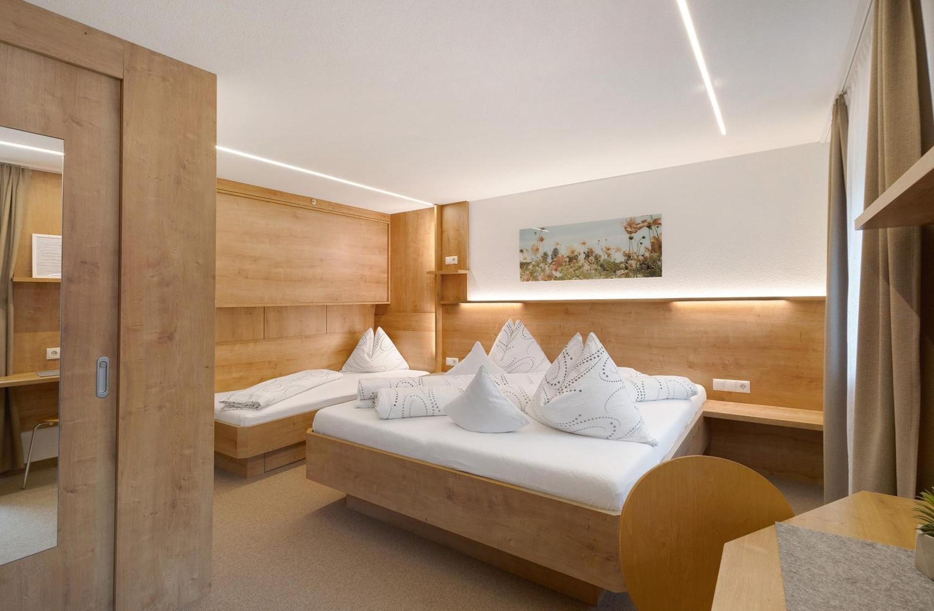 Quadruple Room with Mountain View