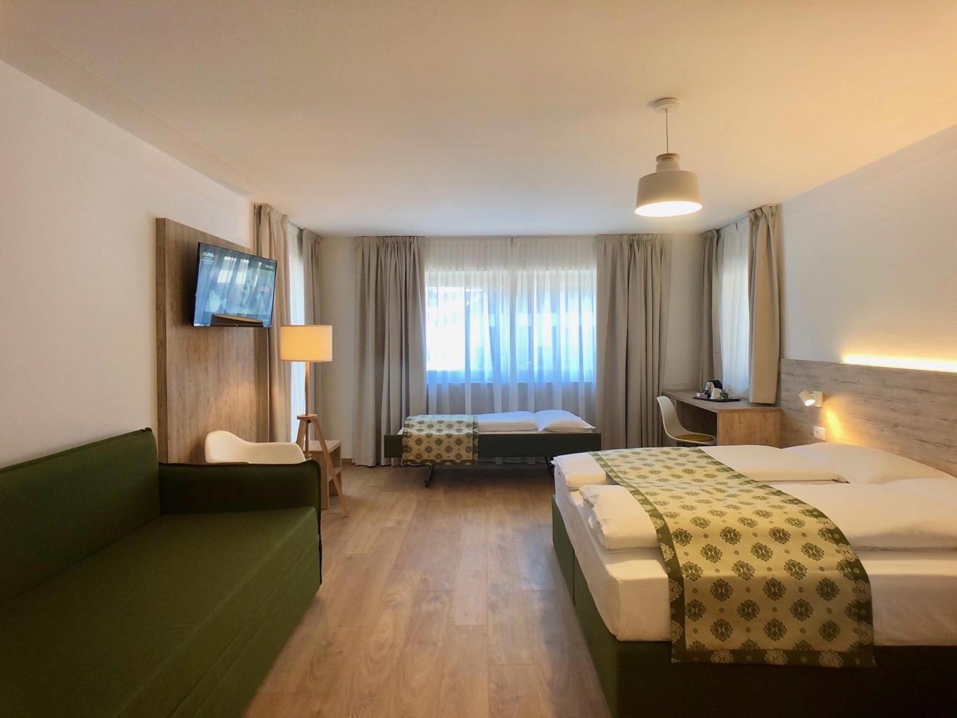 Deluxe Family Room with Spa Access