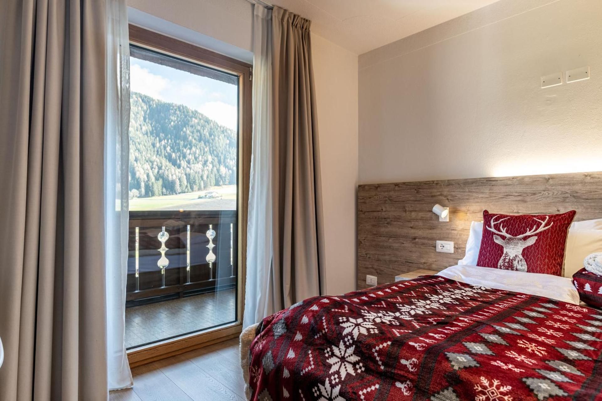 Deluxe Triple Room with Spa Access
