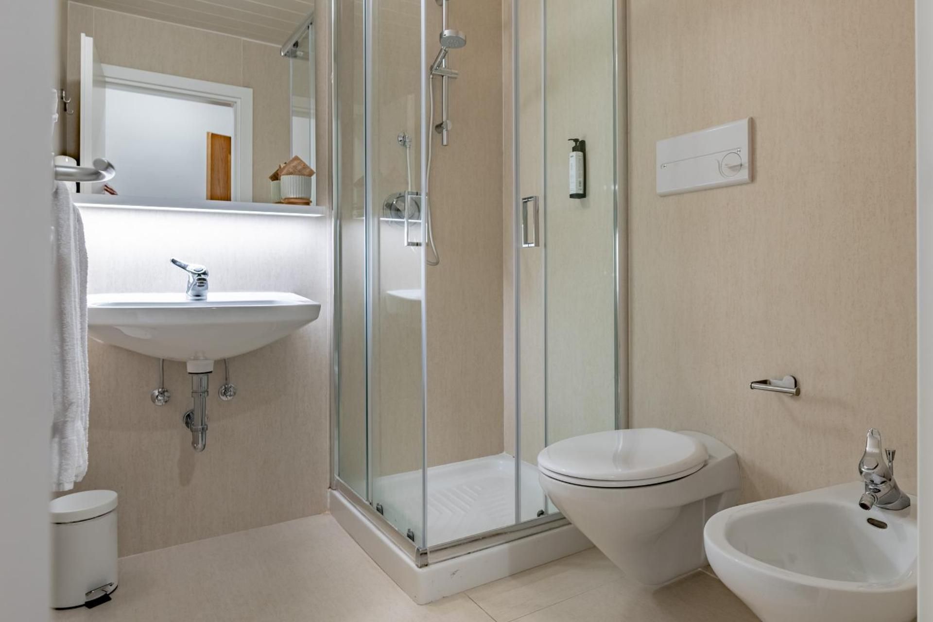 Deluxe Quadruple Room with Spa Access