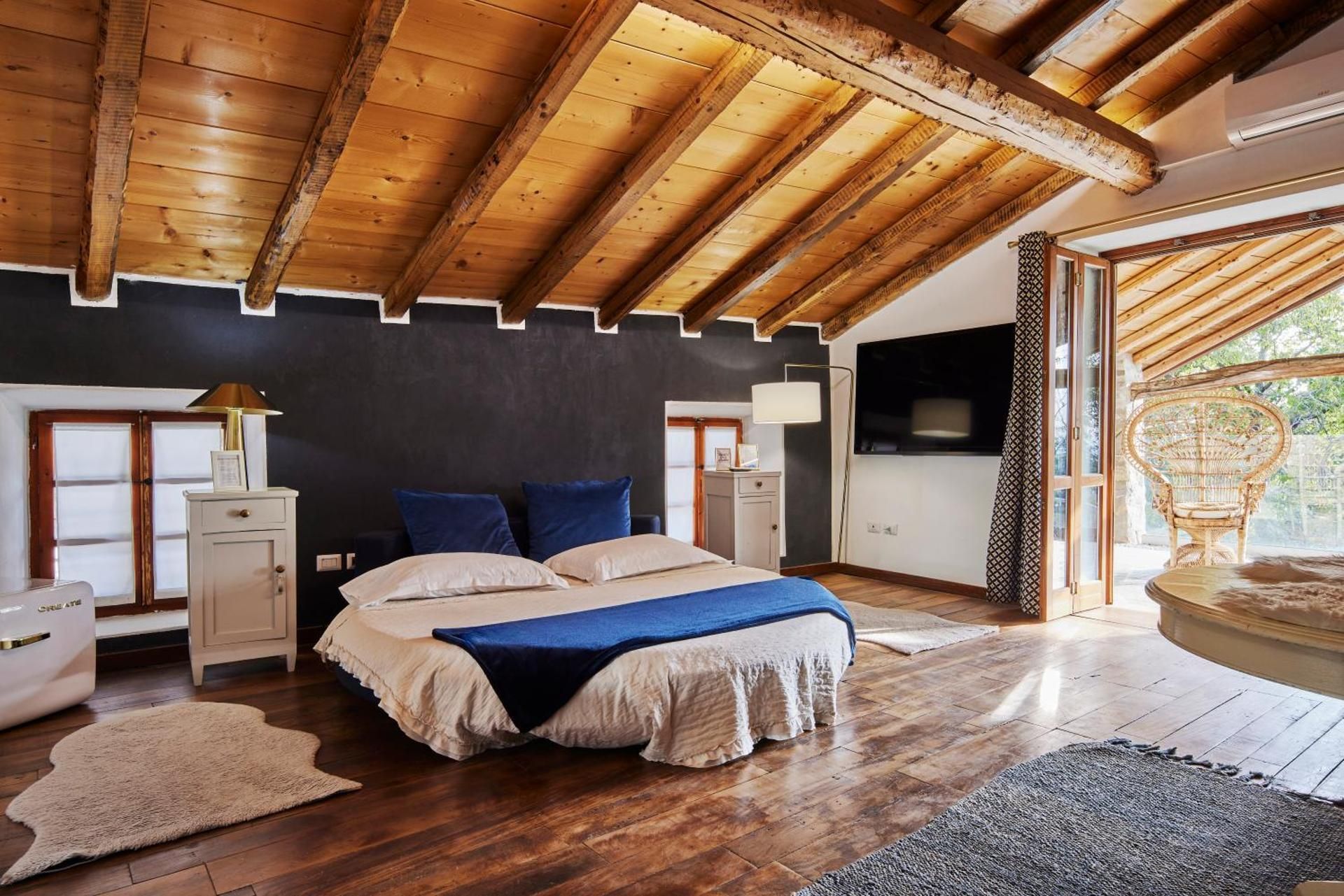 Queen Room with Balcony
