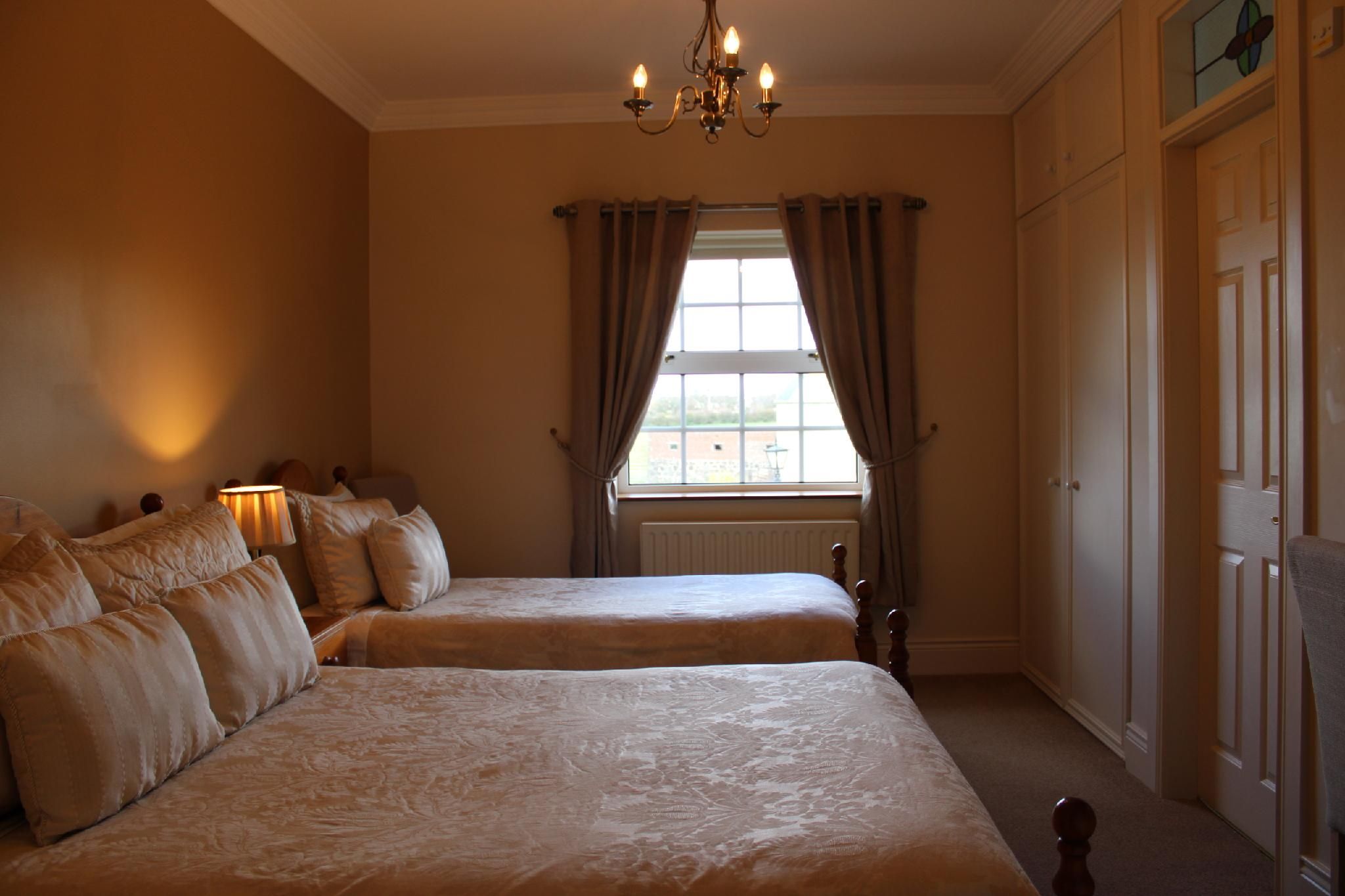 Family room-Ensuite-Sleeps upto 3
