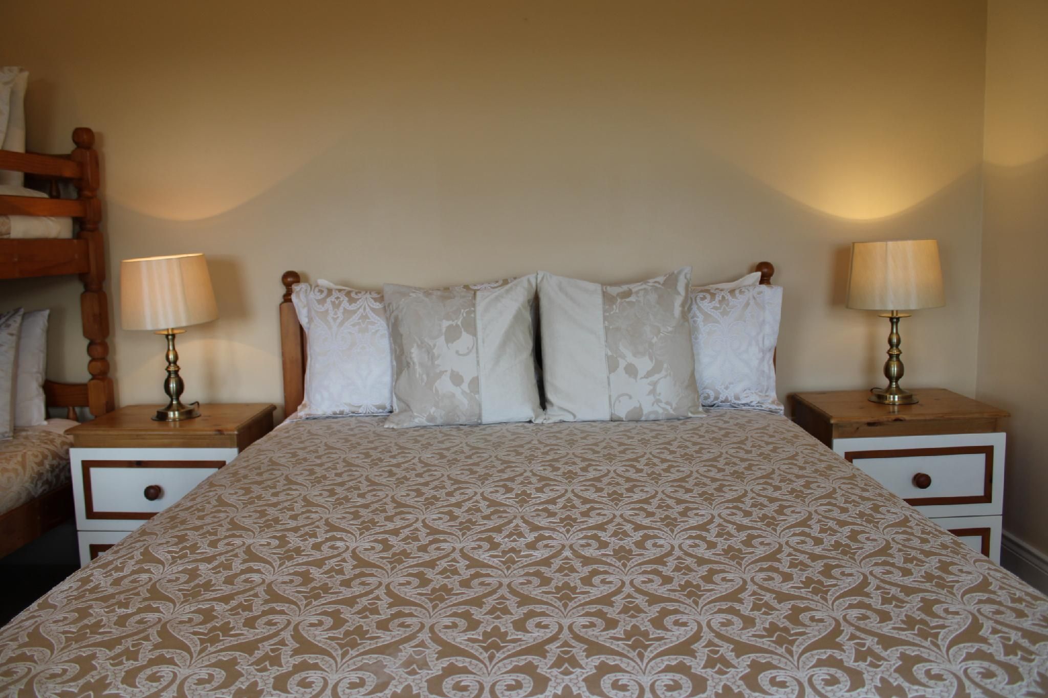 Double room-King-Ensuite with Shower-Countryside view-Mussenden Room