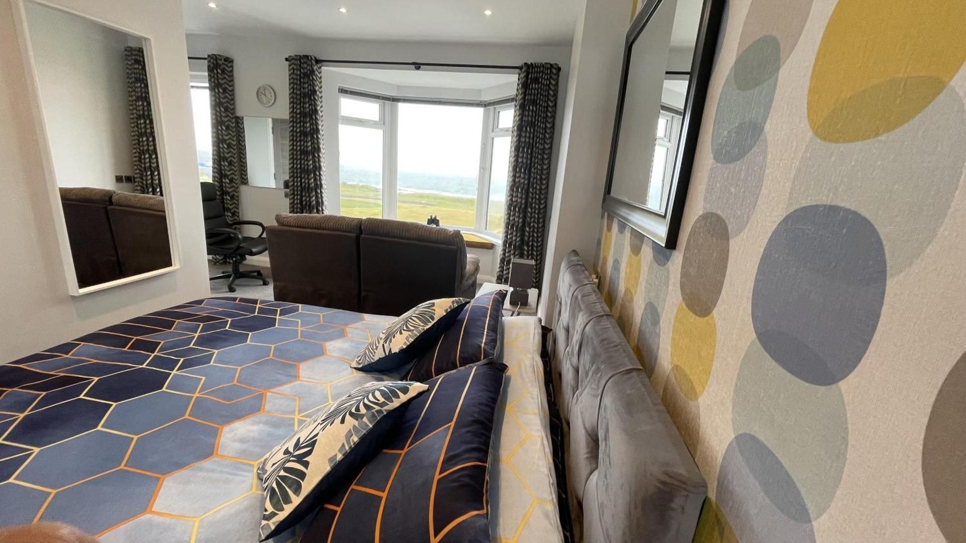 Superior King Room