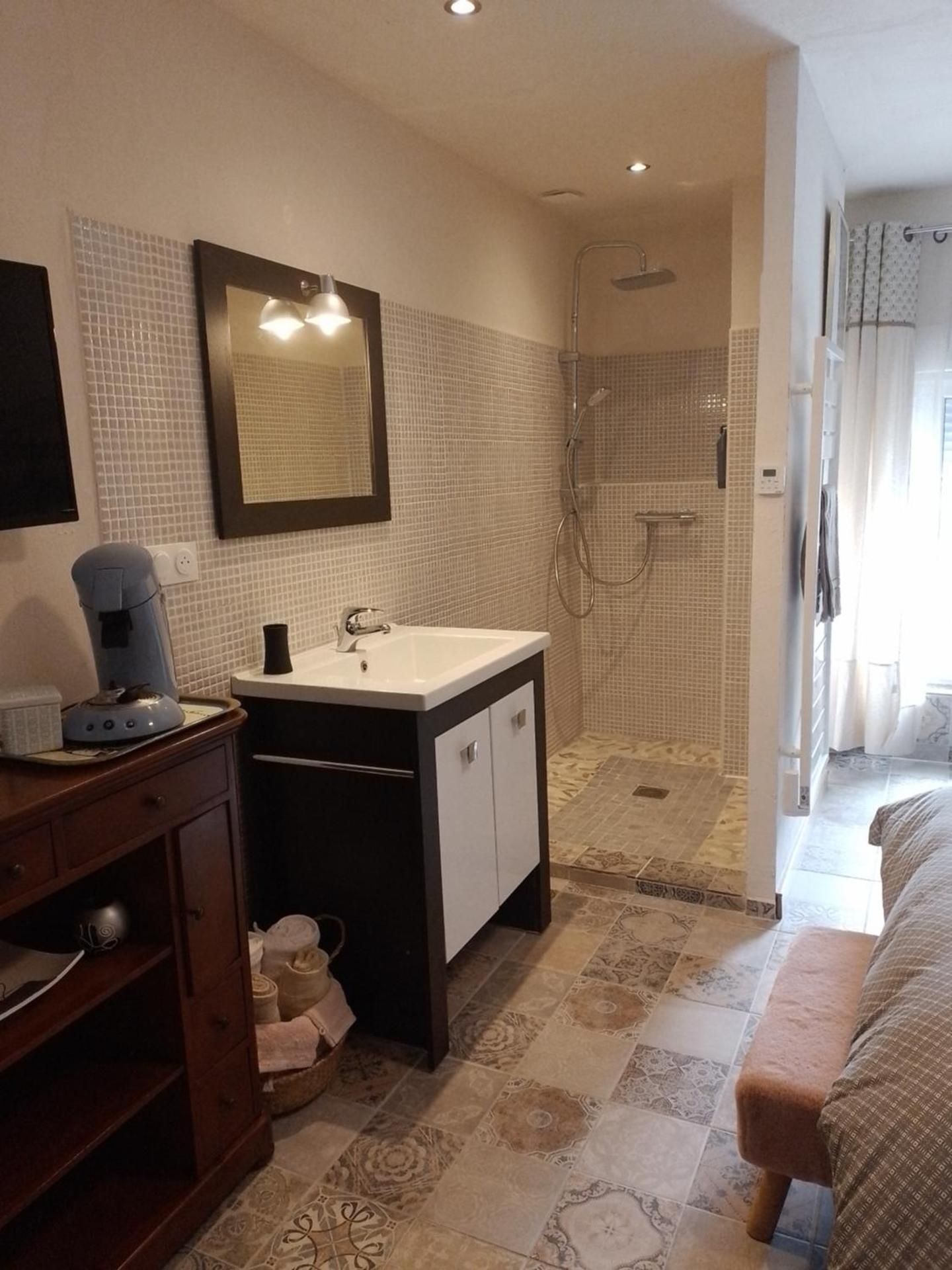 Double Room with Private Bathroom