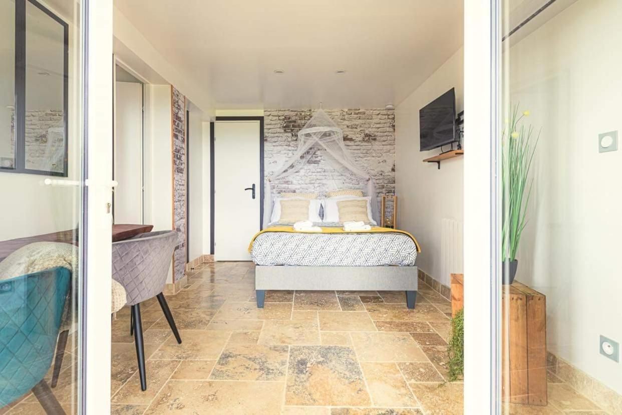 Suite with Garden View