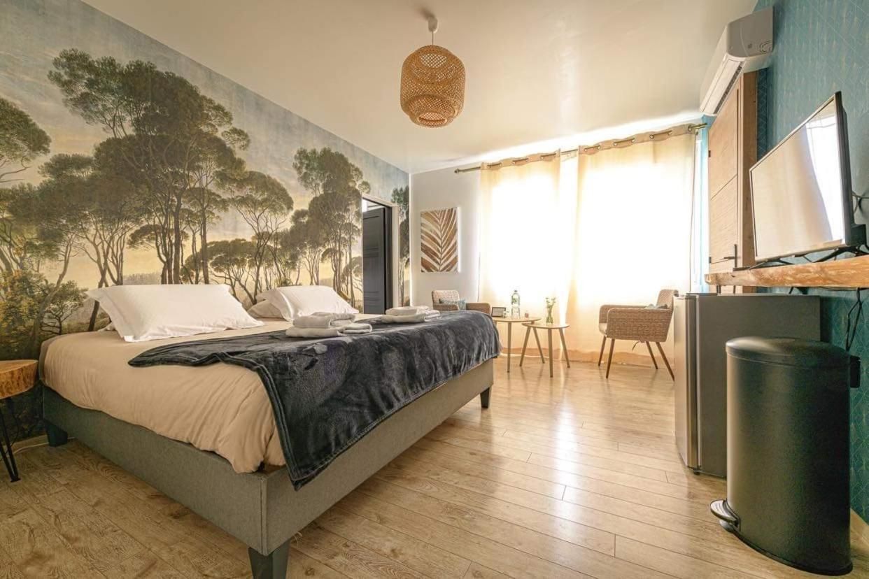 King Room