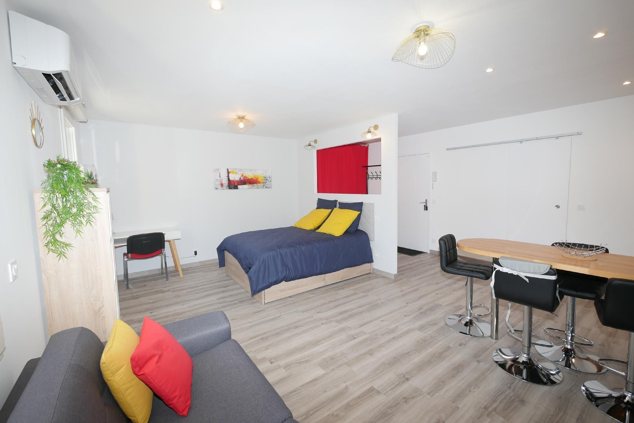 Le Rochegude - 1er etage-Apartment-Family-Wet room-City View