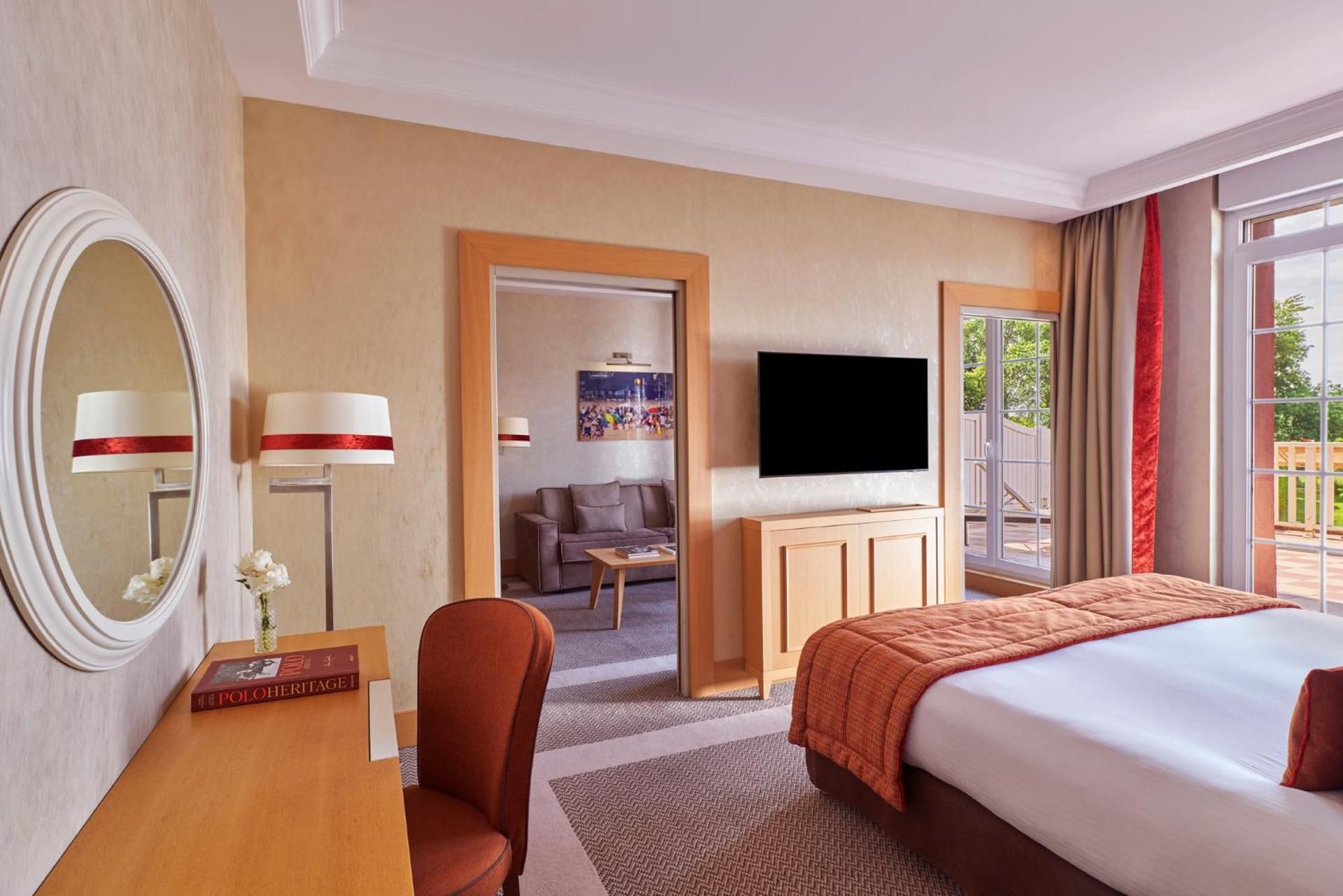 Deluxe Suite