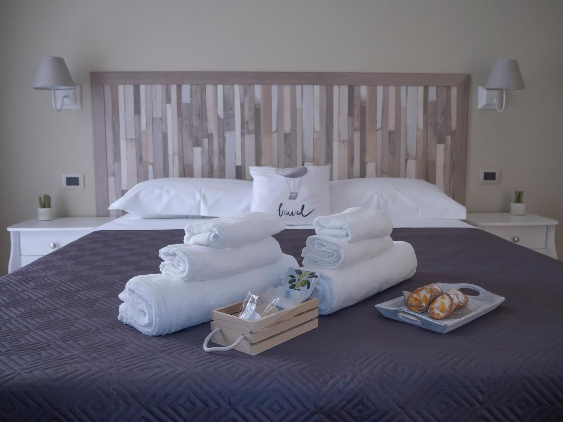 Deluxe Double or Twin Room with Garden View