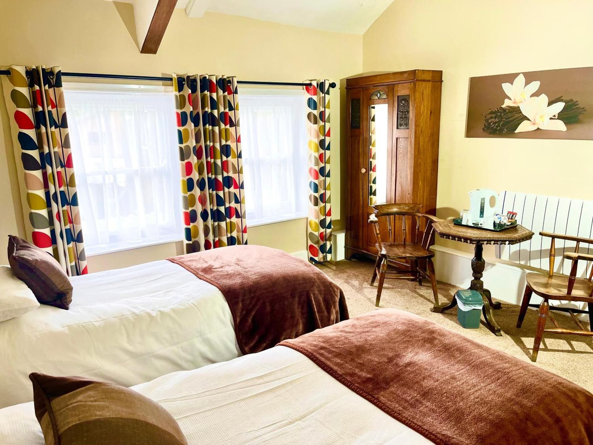 Standard Twin Room