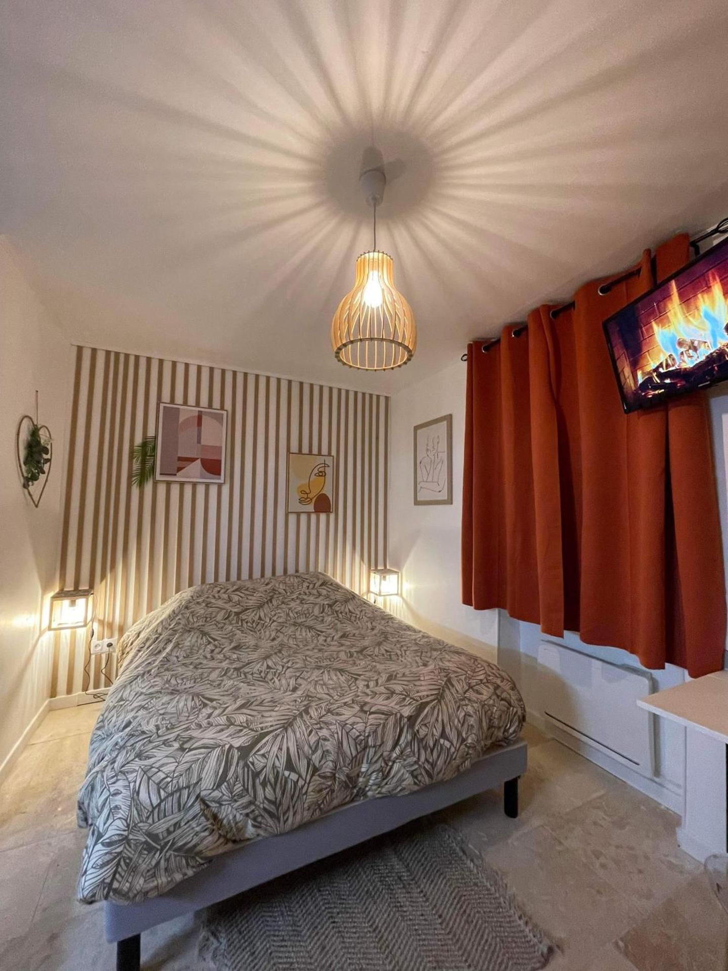 Studio with Spa Bath