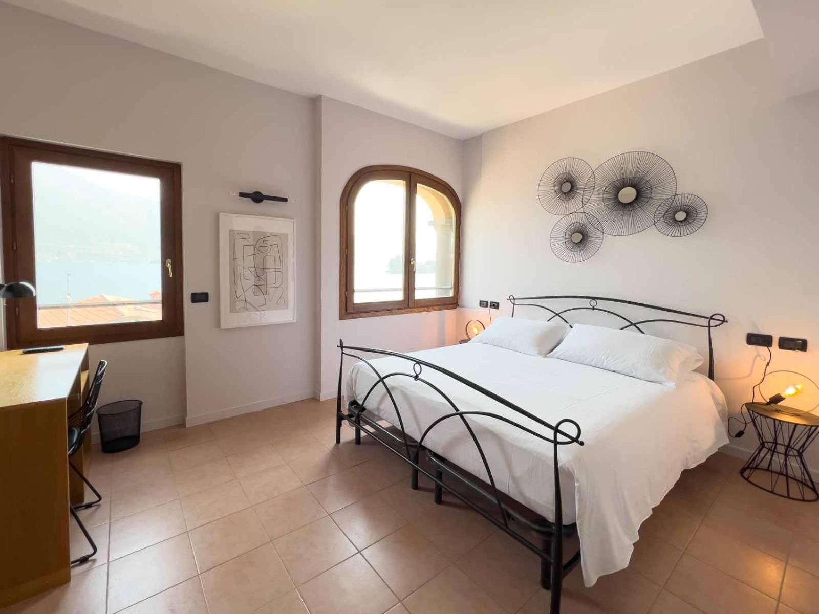 Double Room with Lake View