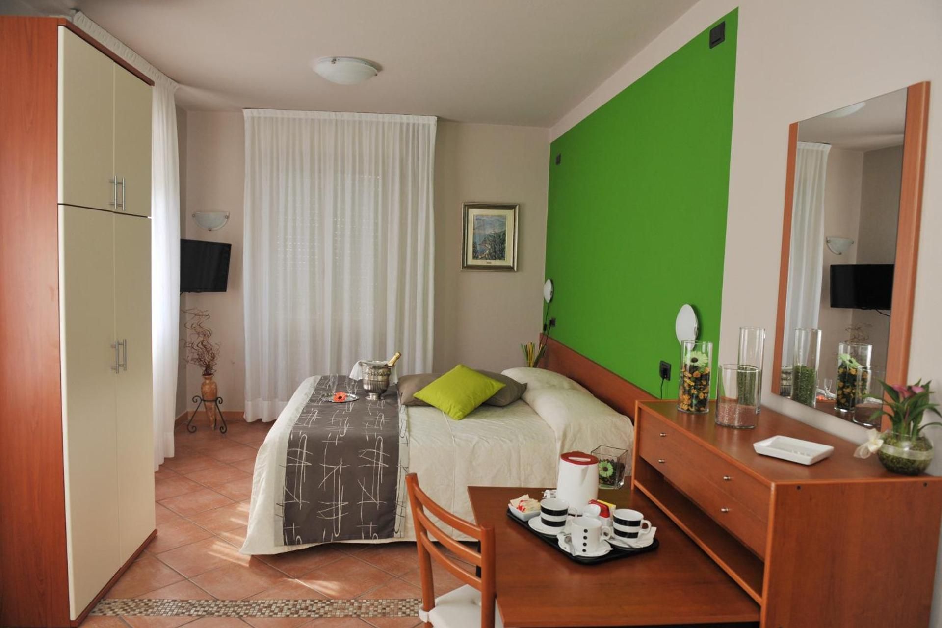 Comfort Triple Room