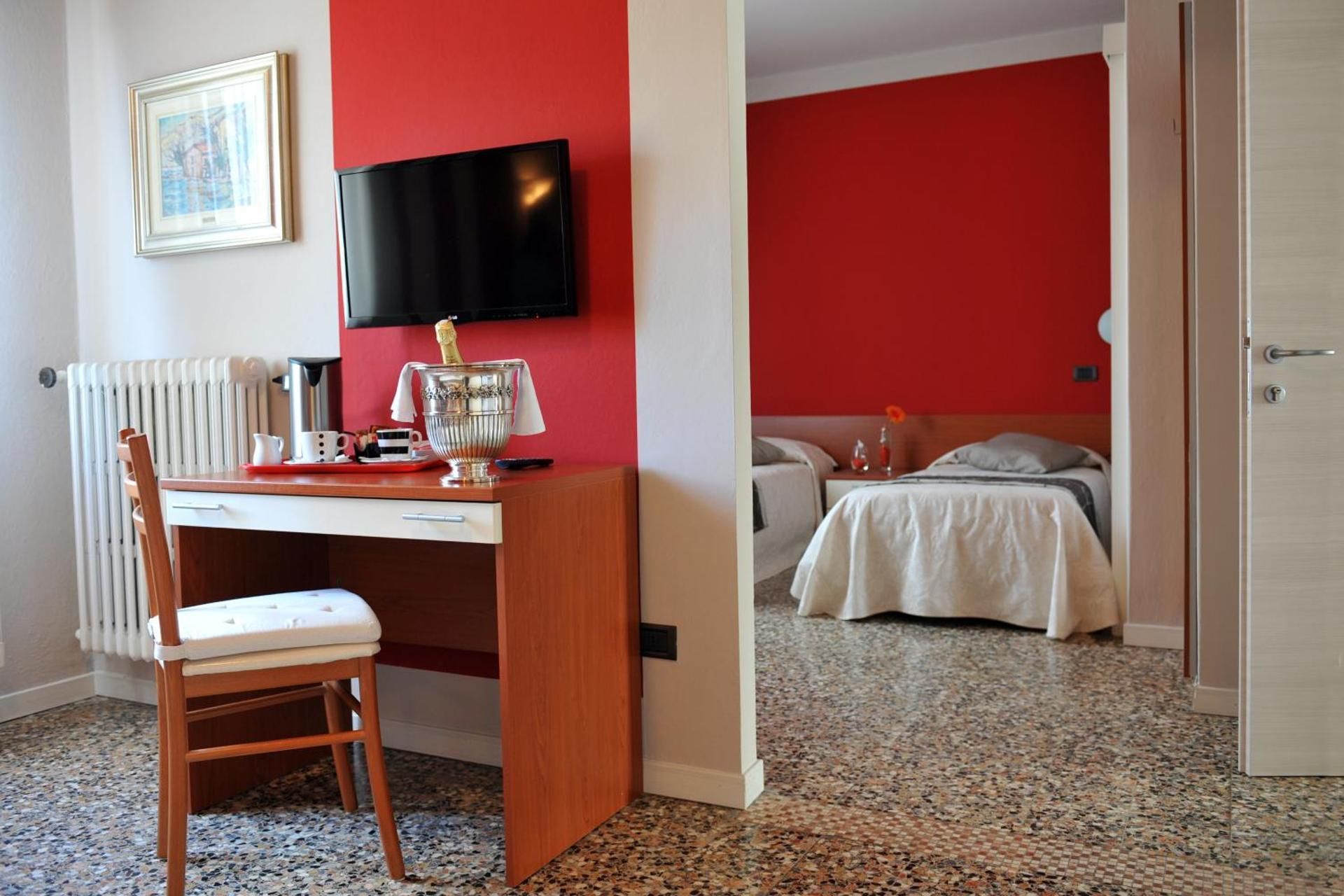 Comfort Quadruple Room with Lake View