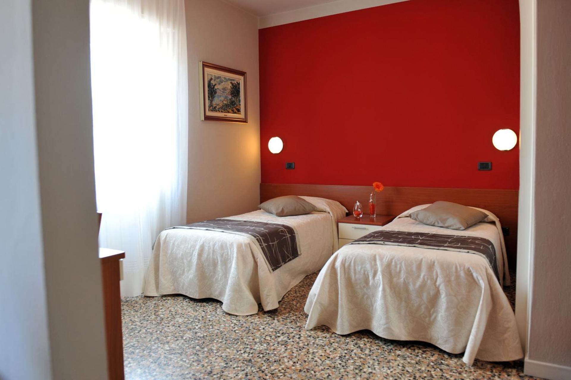 Comfort Quadruple Room with Lake View