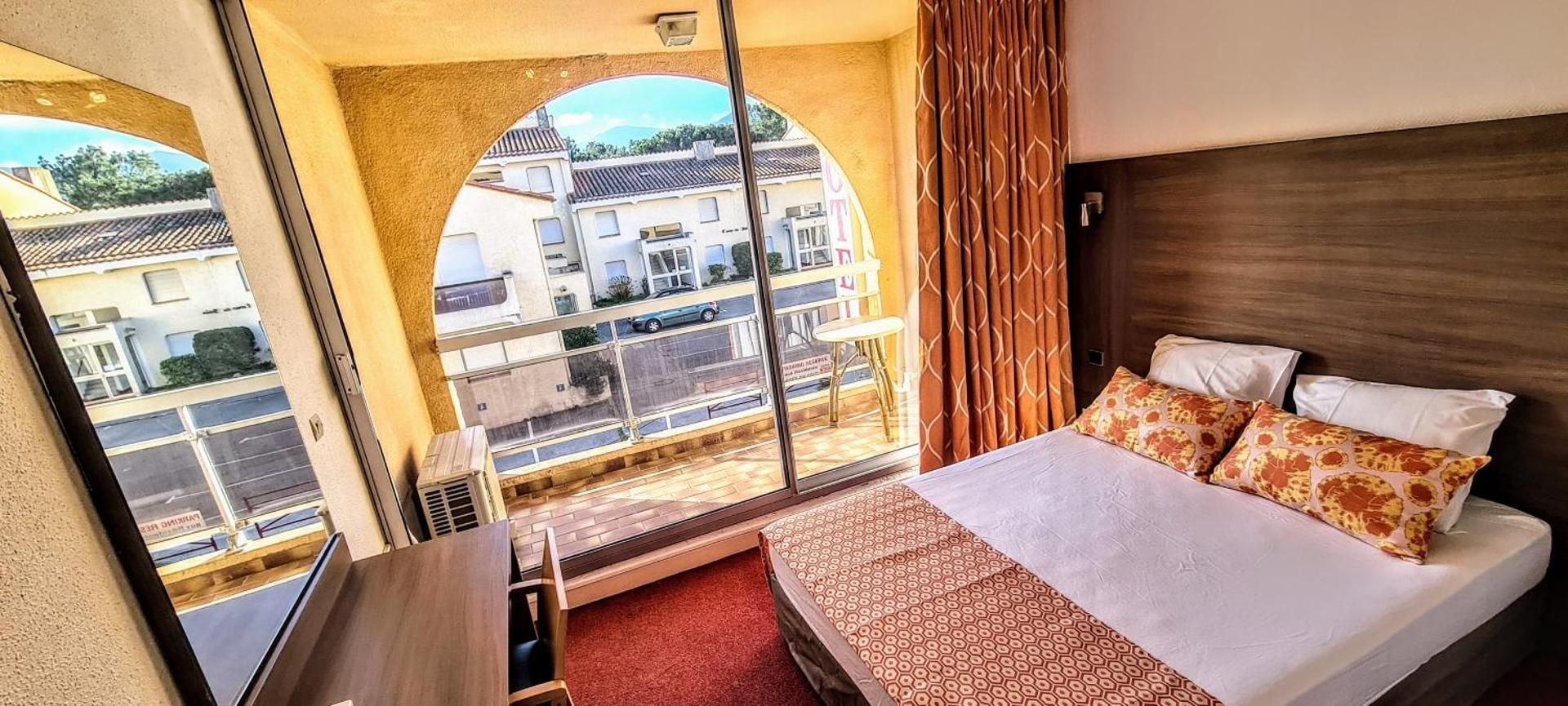 Standard Double Room with Terrace