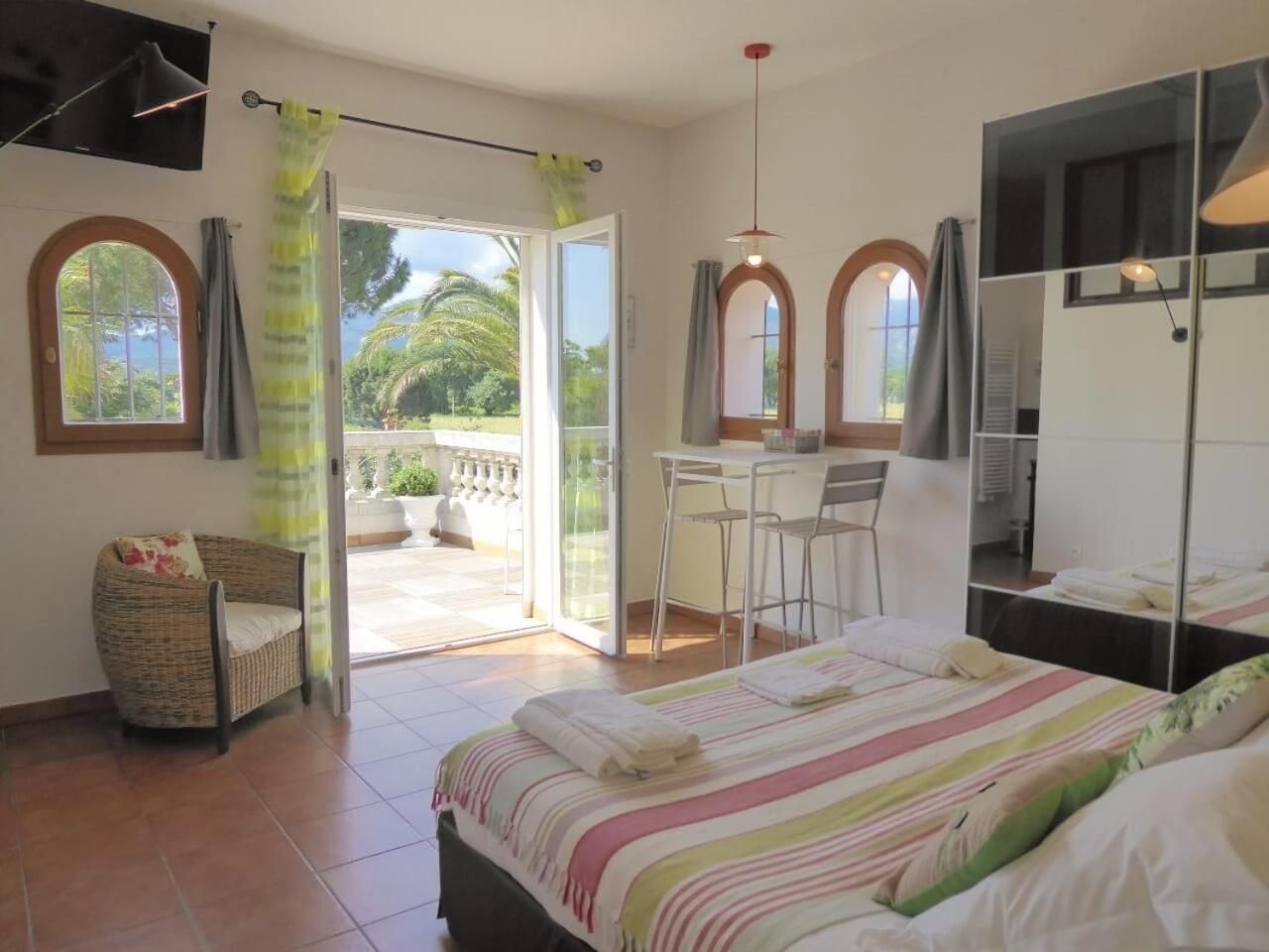 Double Room with Mountain View