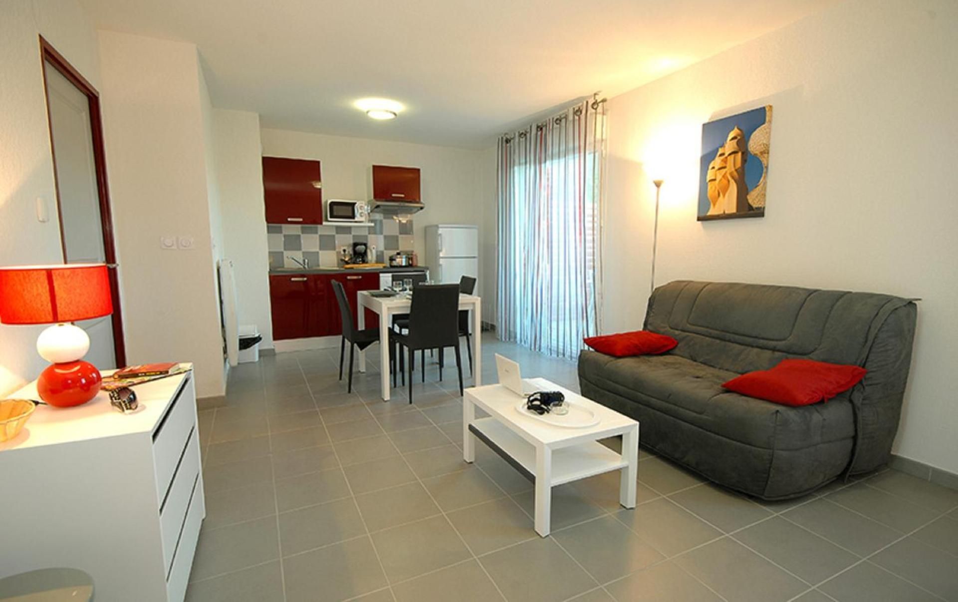 Studio Apartment