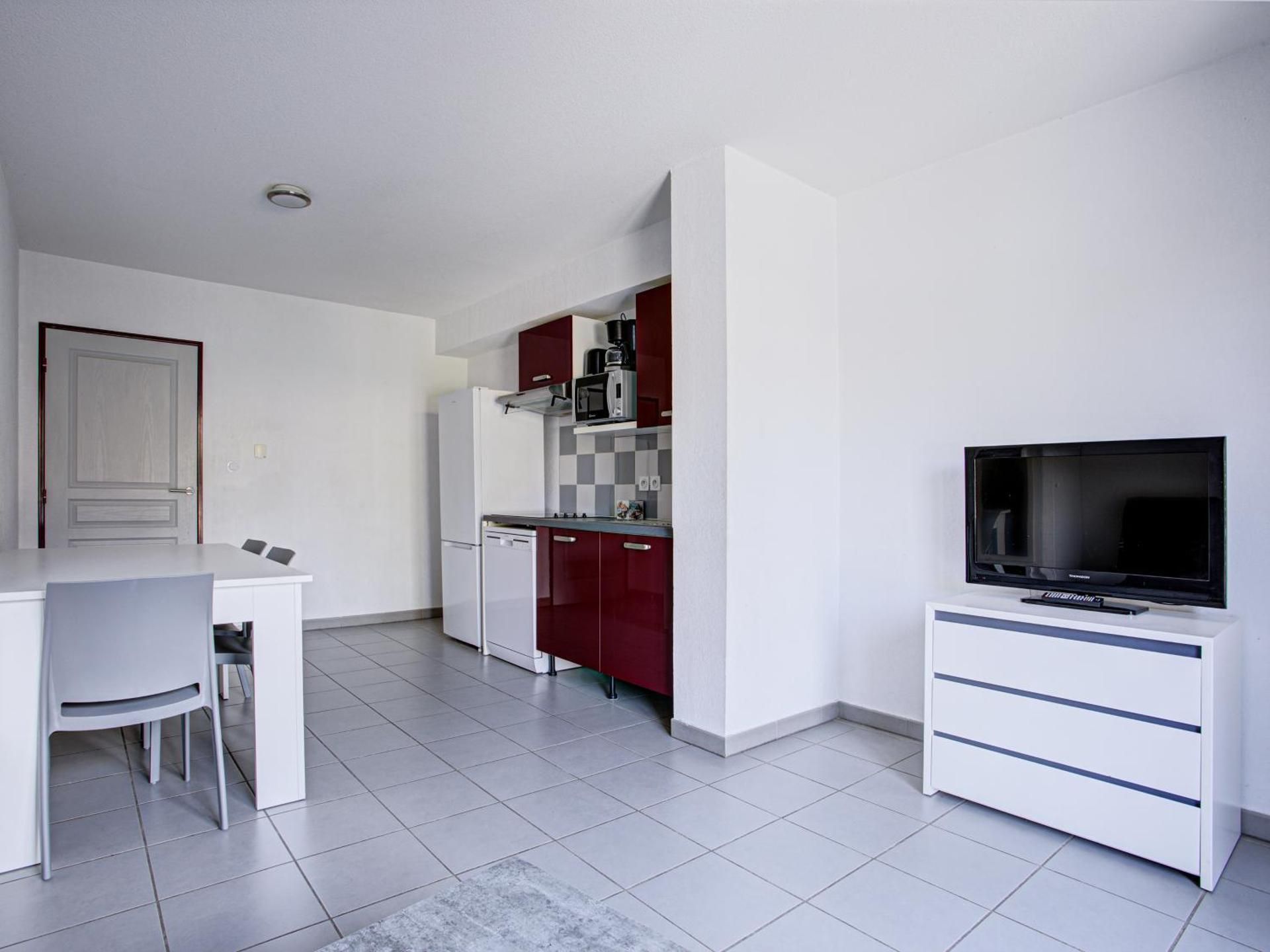 One-Bedroom House - 8 Adults with Air-Conditioning