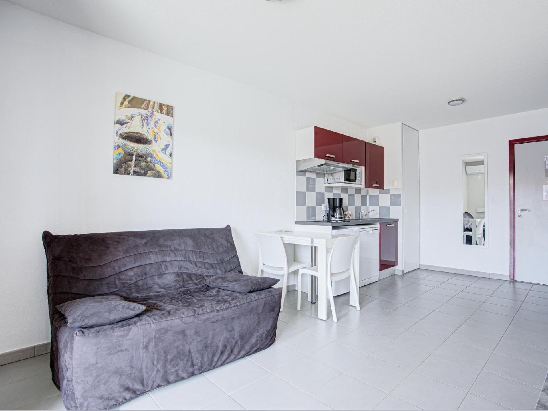 Studio Cabine - 4 Adults with Air-Conditioning