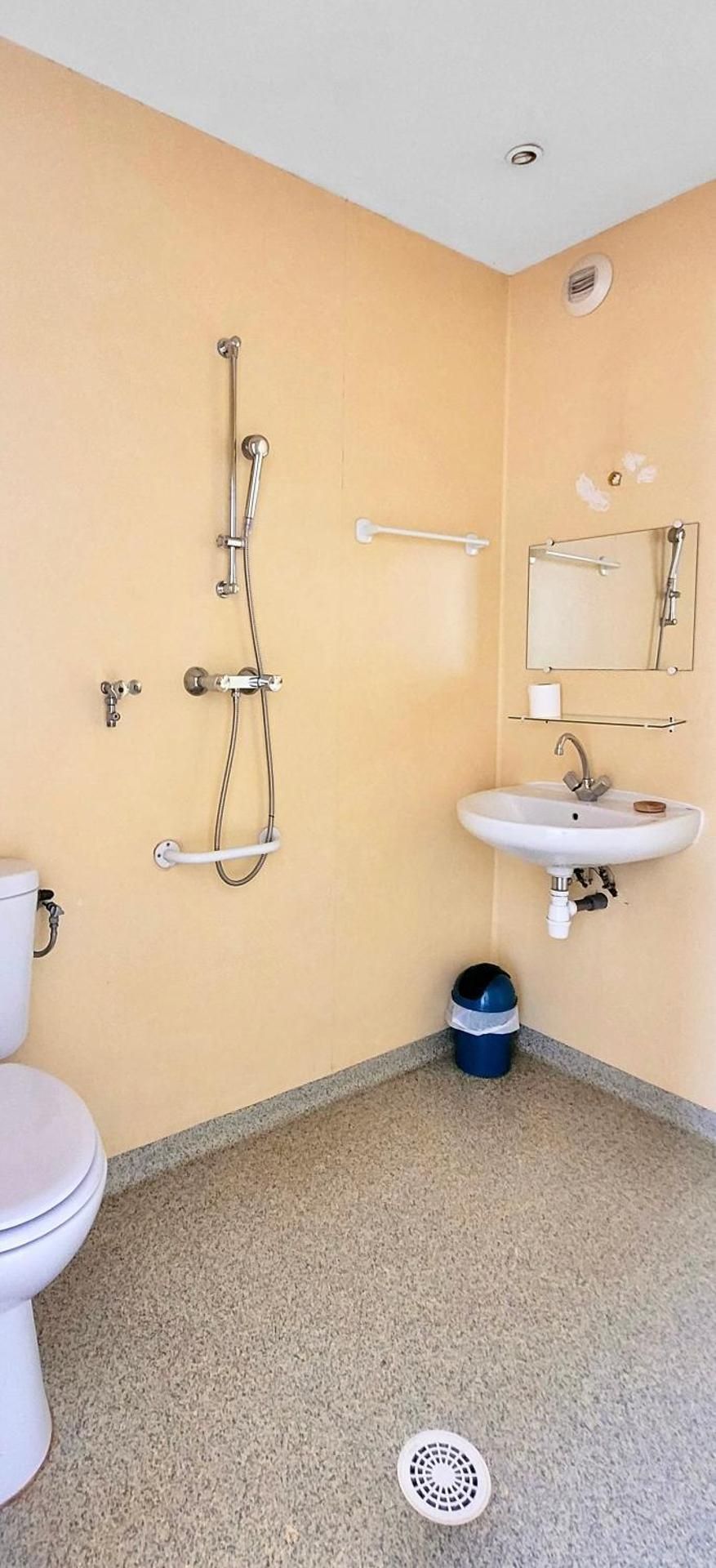 Twin Room with Private Bathroom