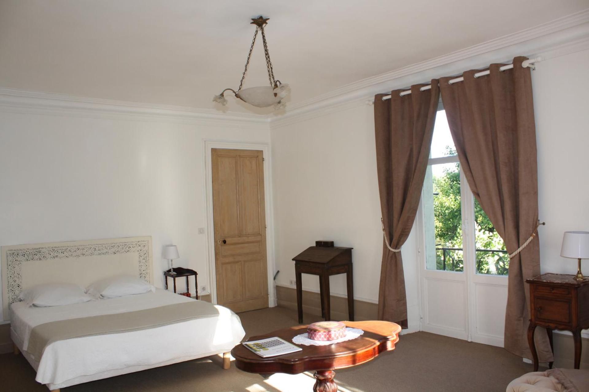 Deluxe Double Room with Castle View