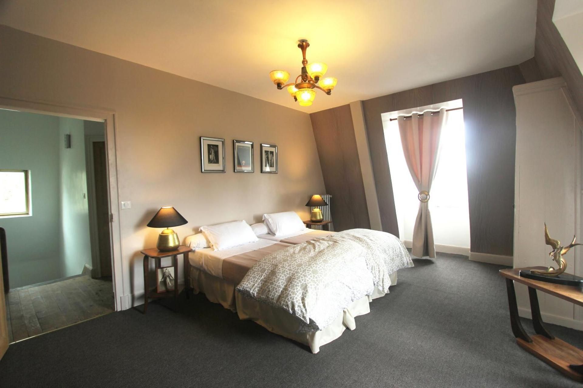 Large Twin Room