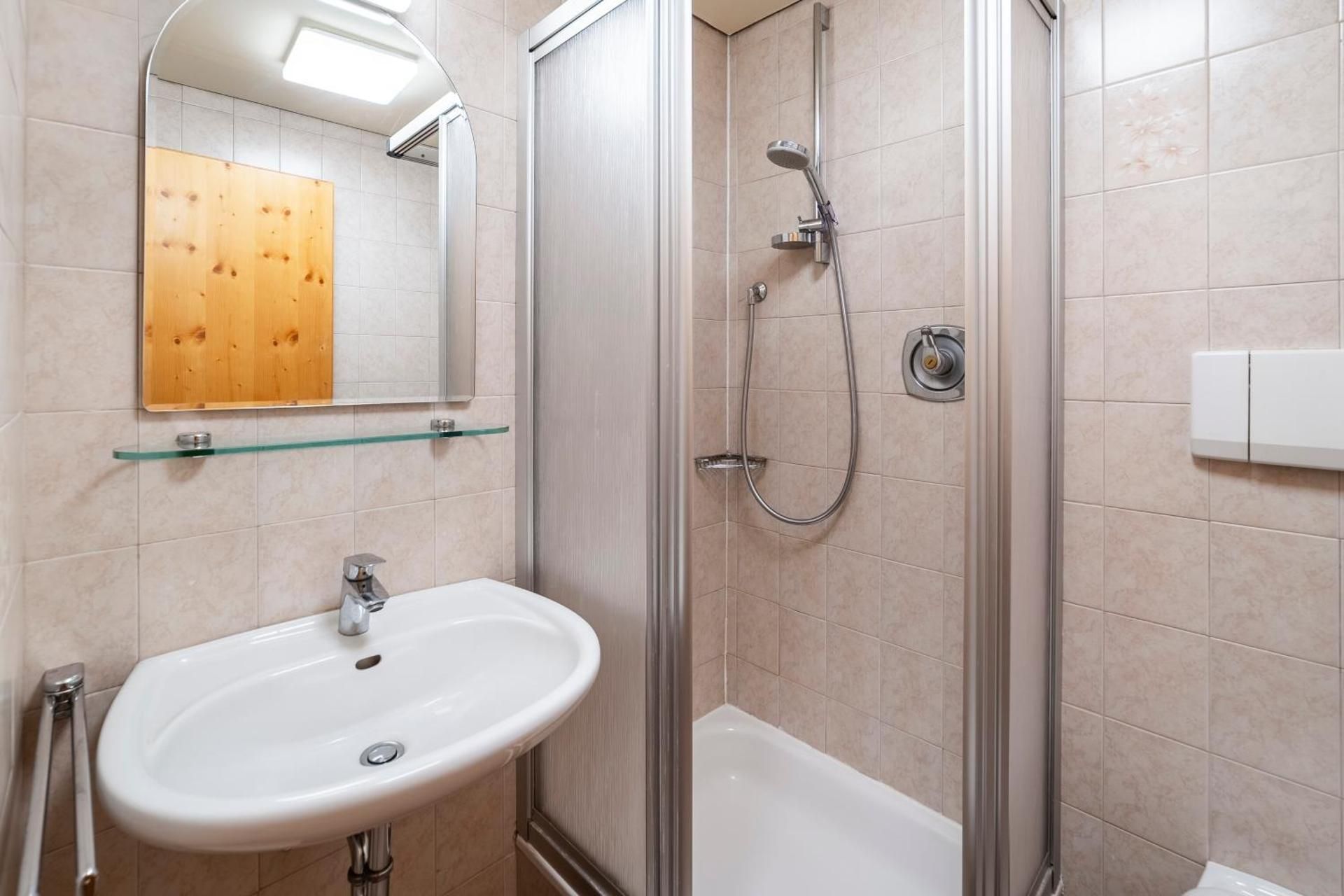Large Double Room